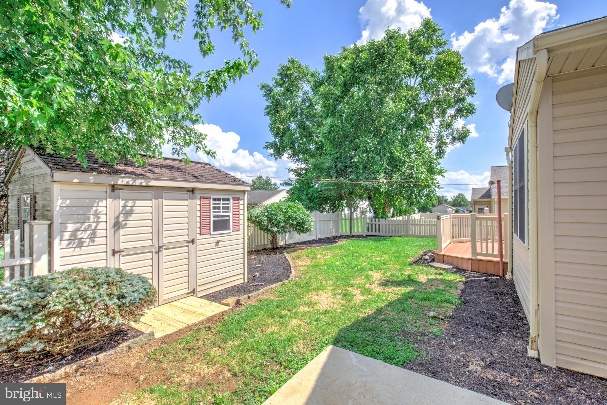 WILDFLOWER POND - Residential