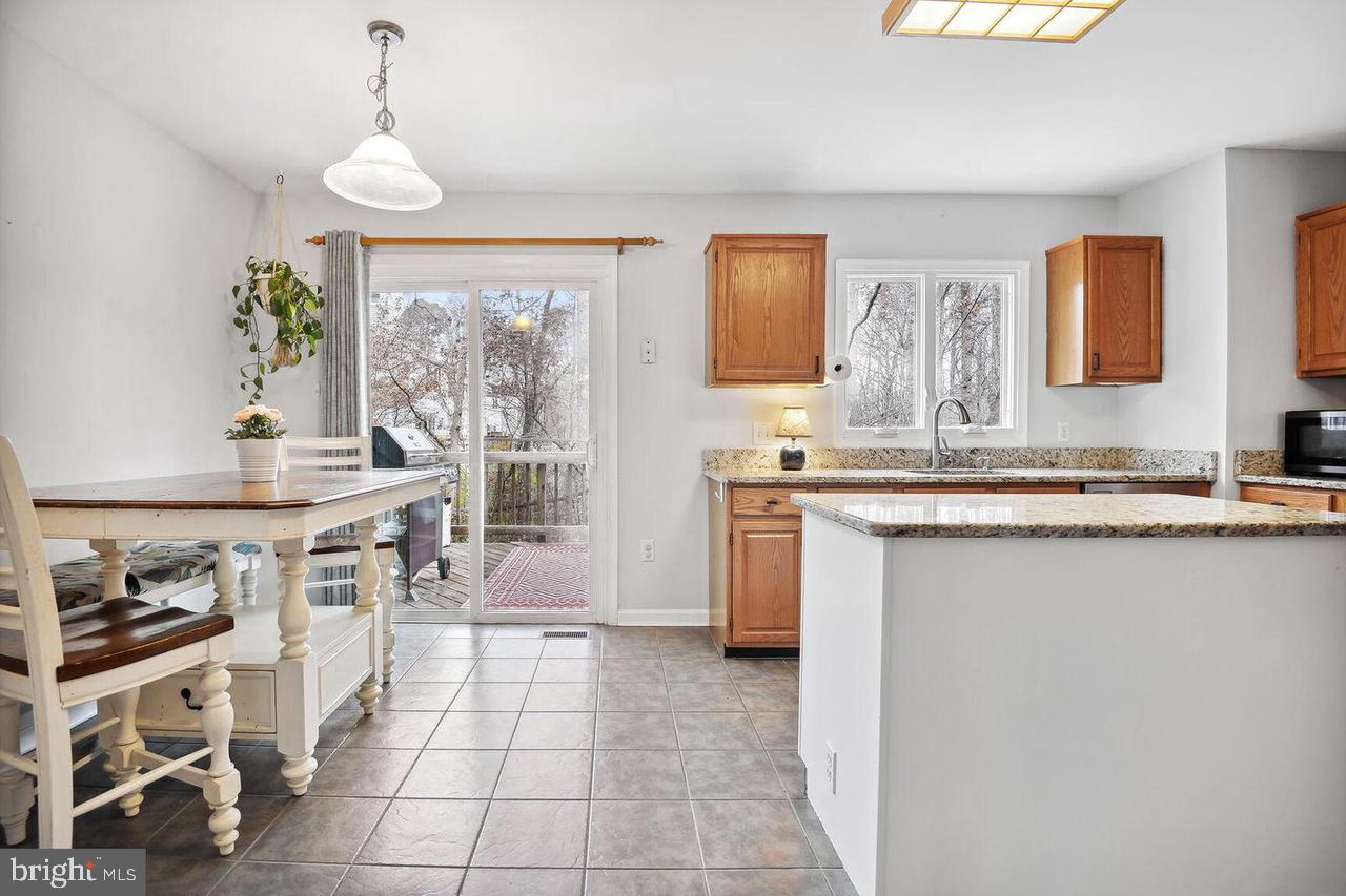 WOODGATE MANOR - Residential Lease