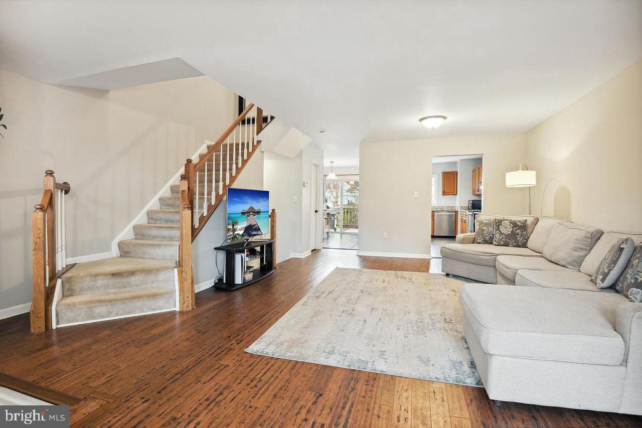 WOODGATE MANOR - Residential Lease