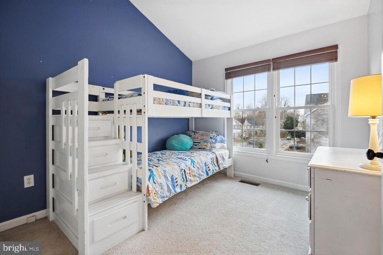 WOODGATE MANOR - Residential Lease