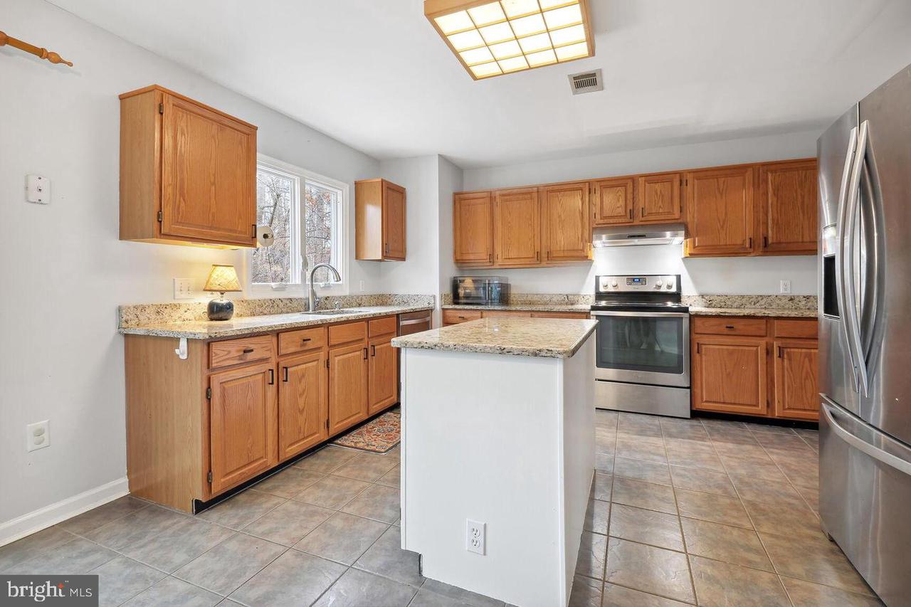 WOODGATE MANOR - Residential Lease