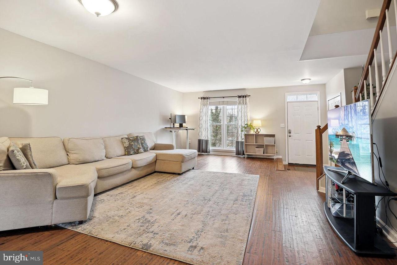 WOODGATE MANOR - Residential Lease