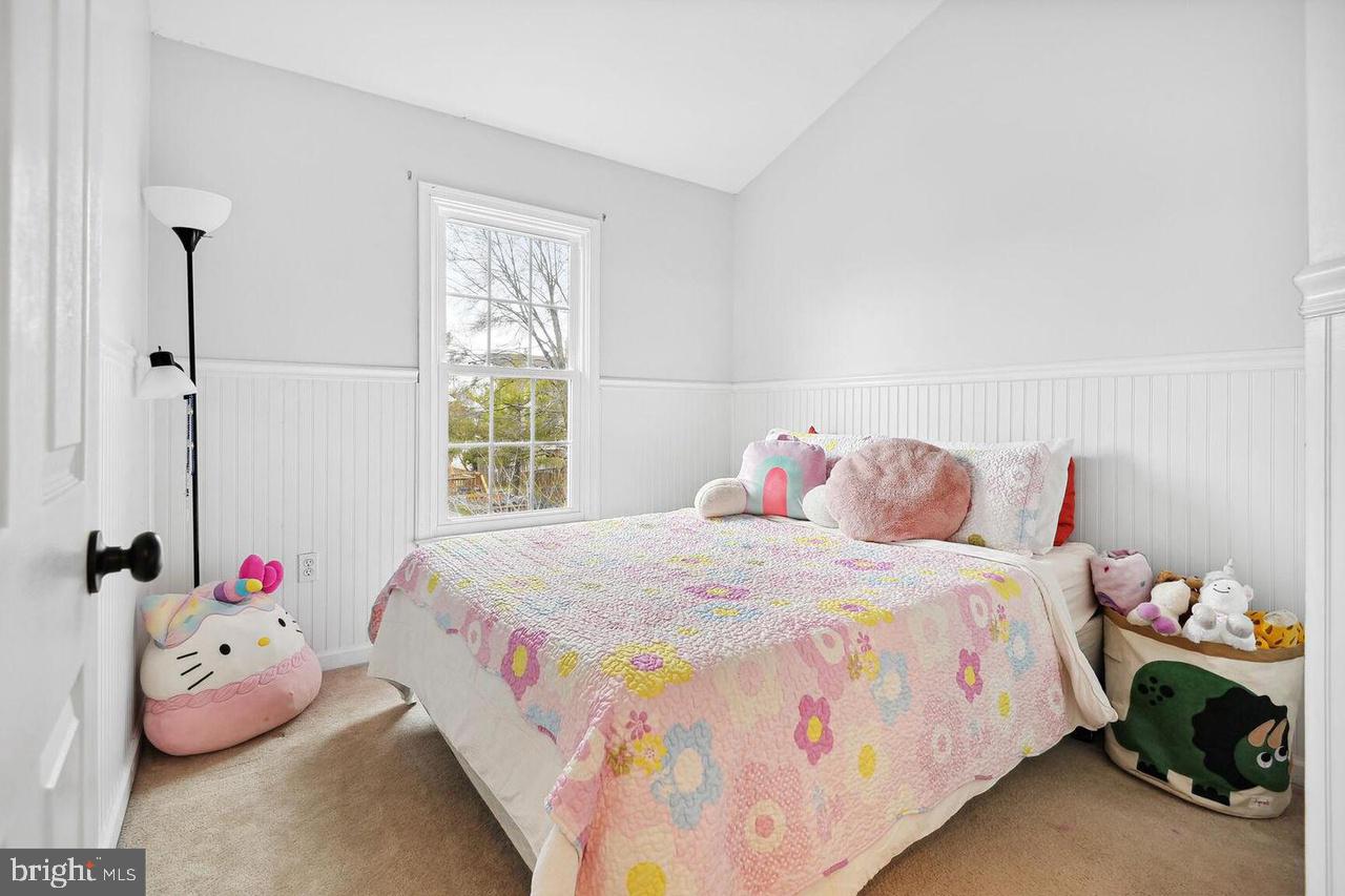 WOODGATE MANOR - Residential Lease