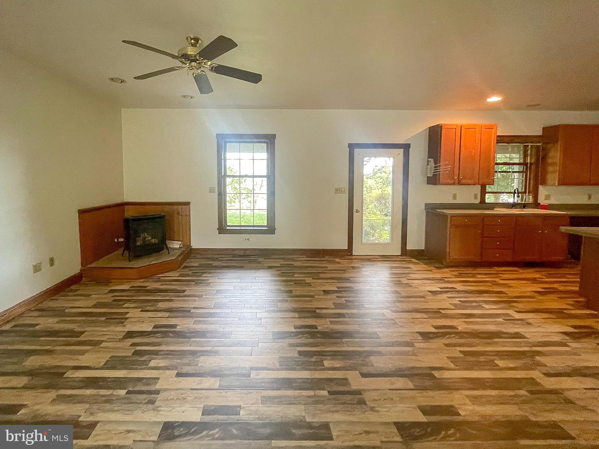 279 ESBENSHADE ROAD