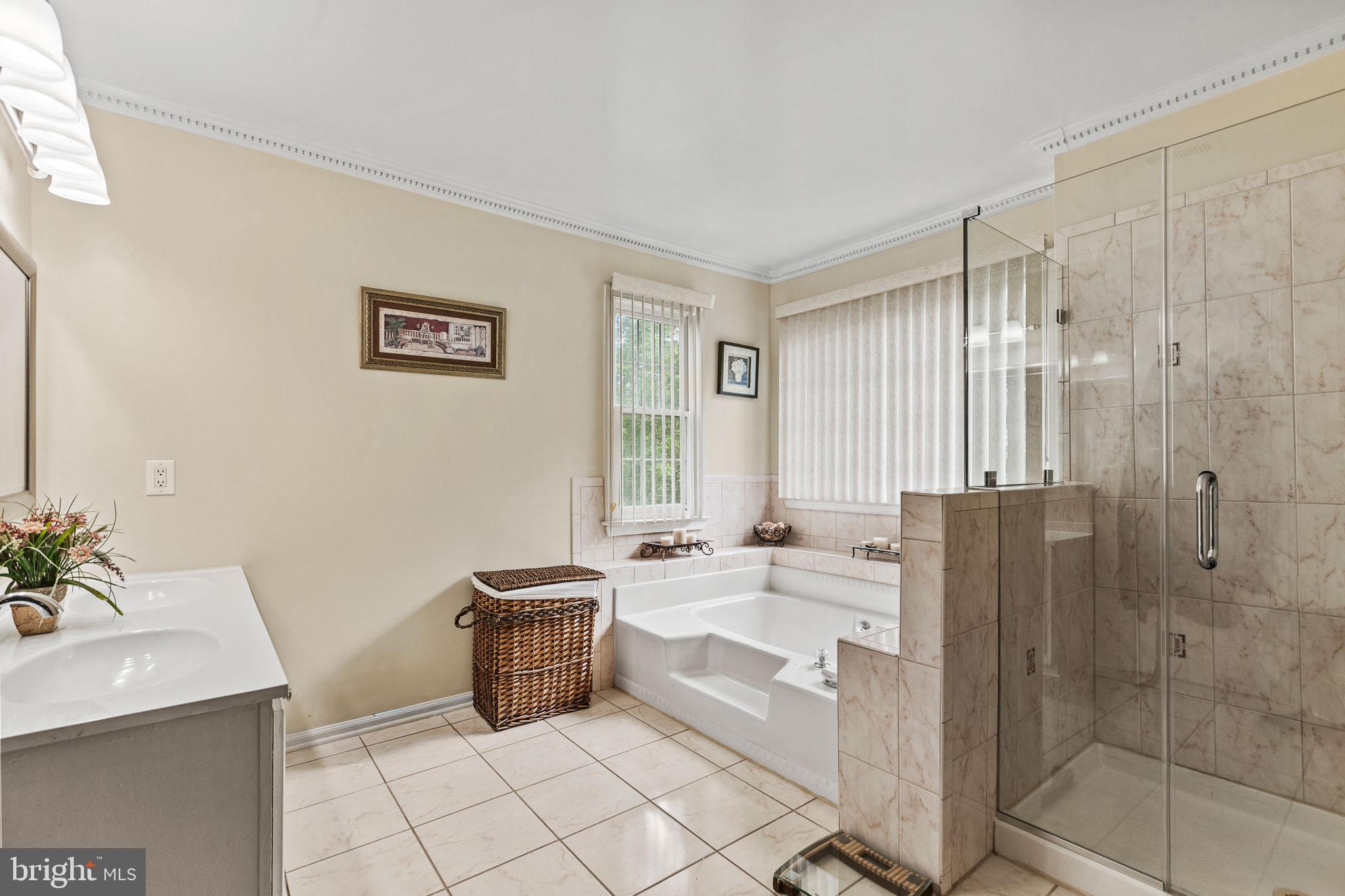 HAMPTON OAKS - Residential