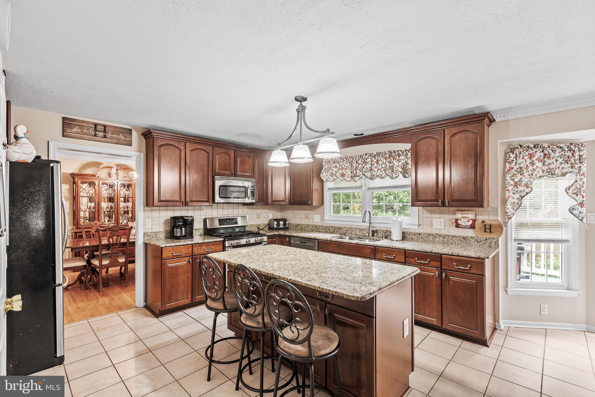 HAMPTON OAKS - Residential