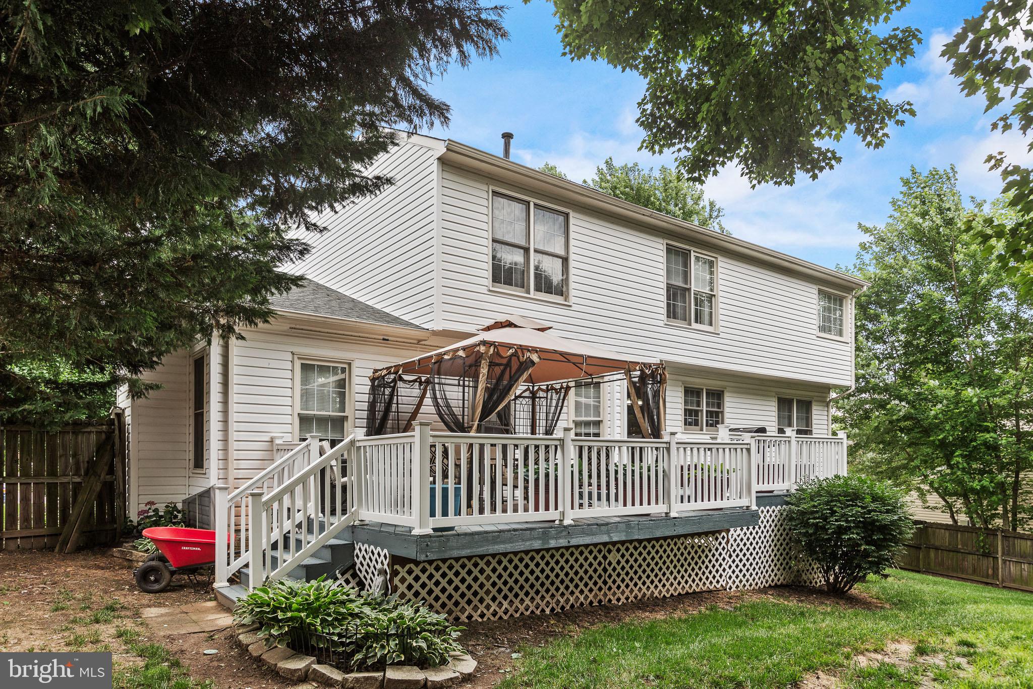 HAMPTON OAKS - Residential