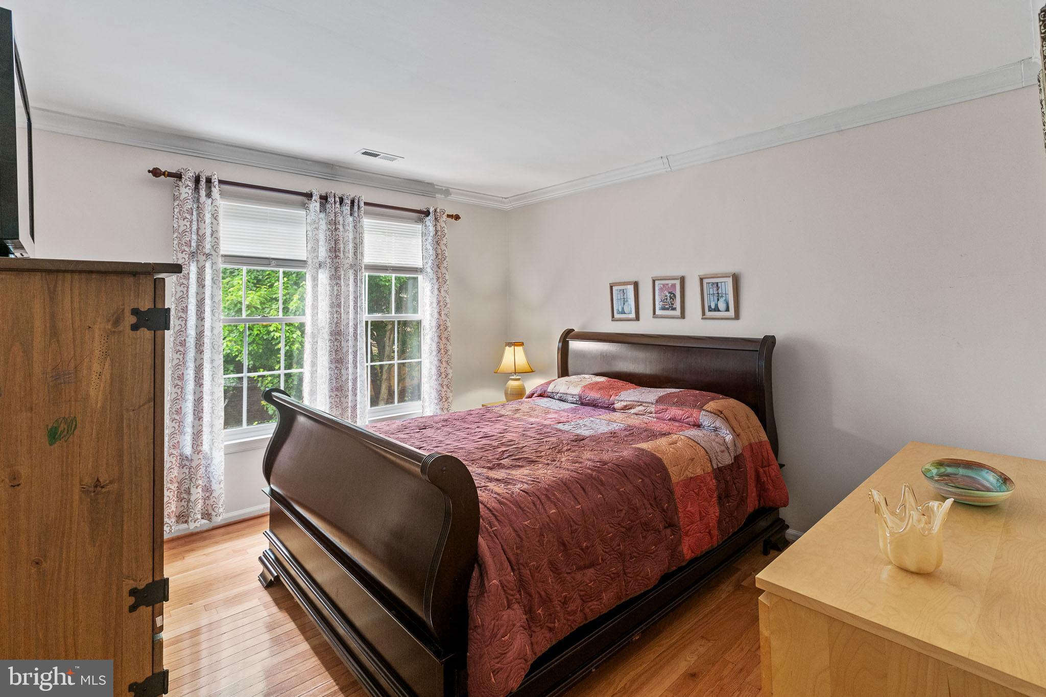 HAMPTON OAKS - Residential