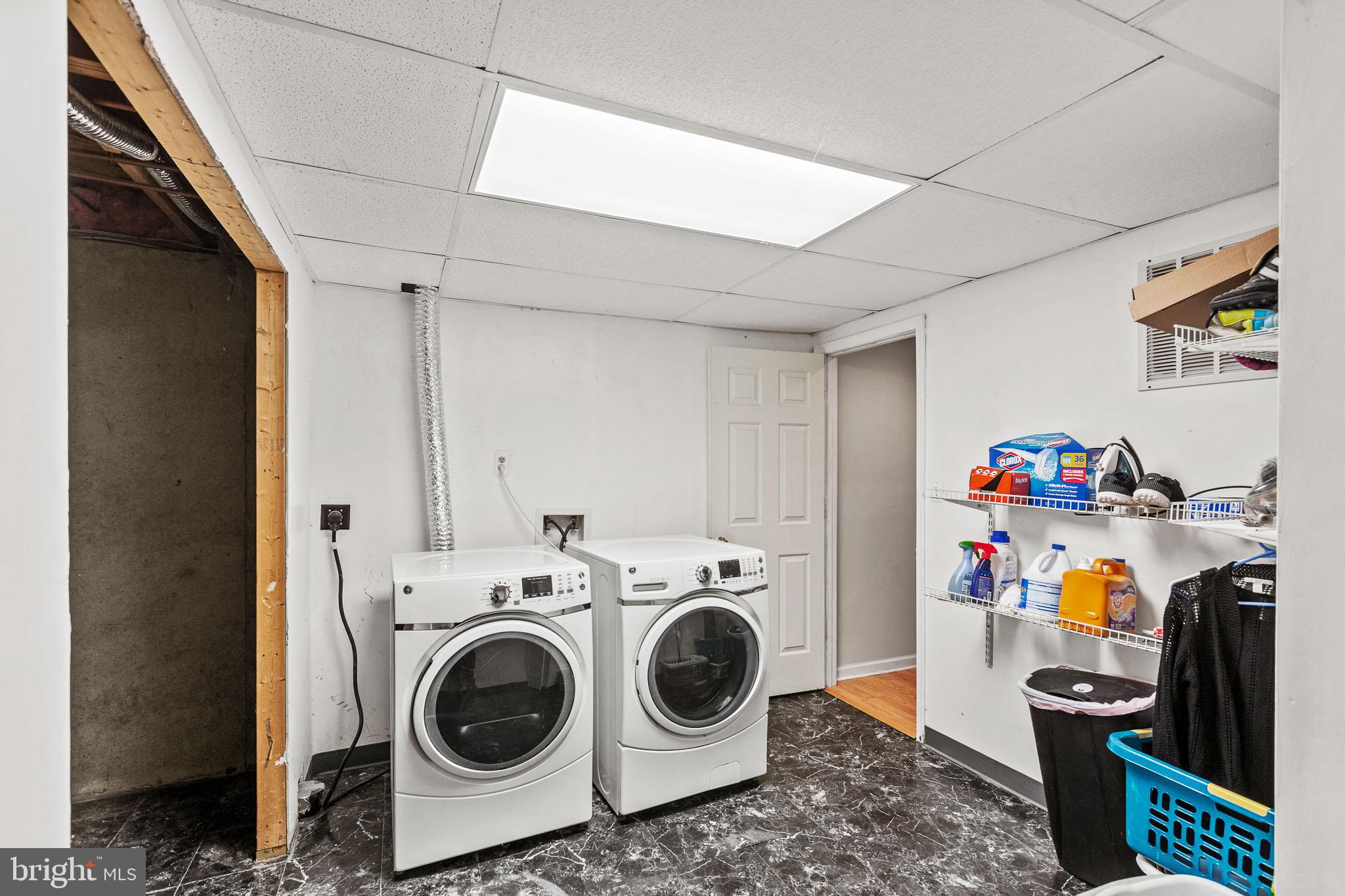 HAMPTON OAKS - Residential