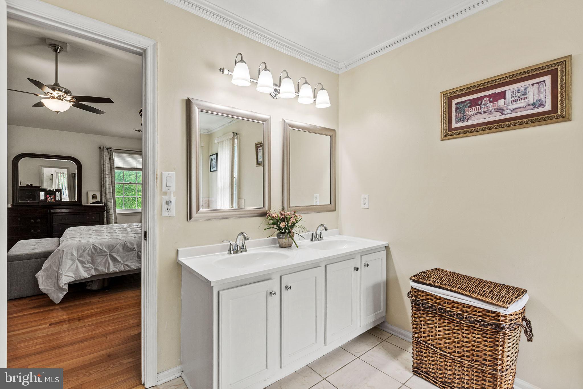 HAMPTON OAKS - Residential