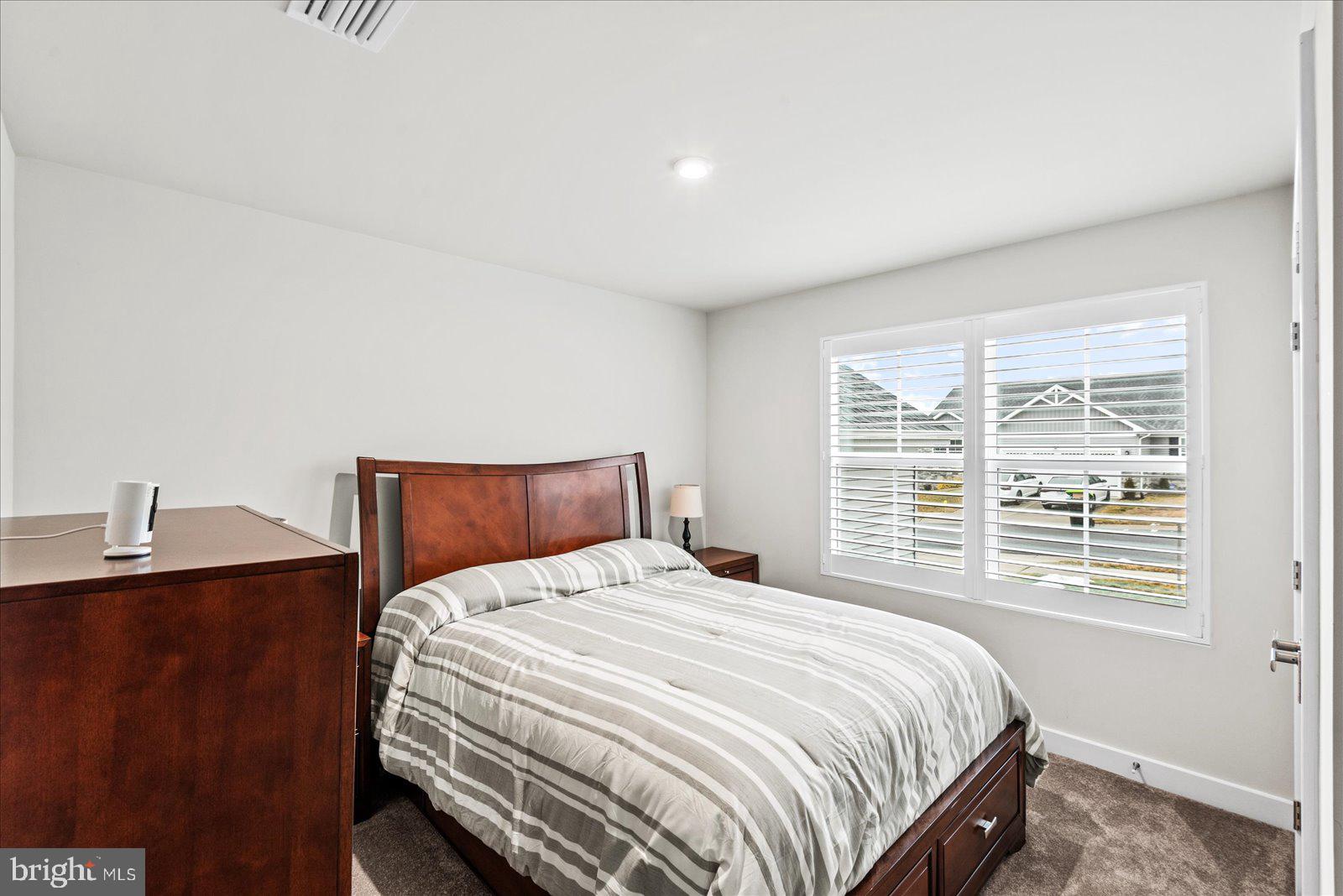 TWIN LAKE VILLAS - Residential