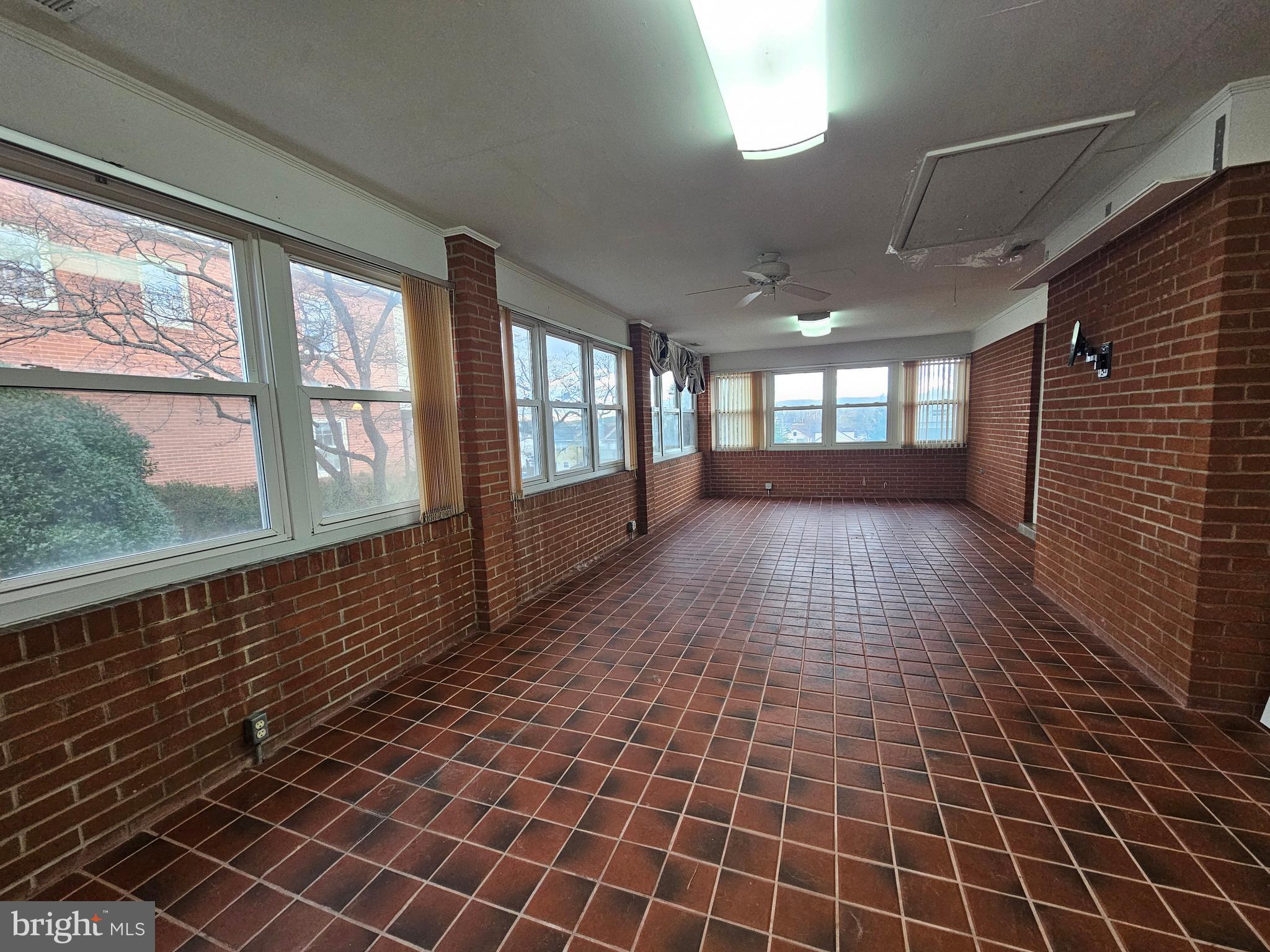 FRONT ROYAL - Residential Lease