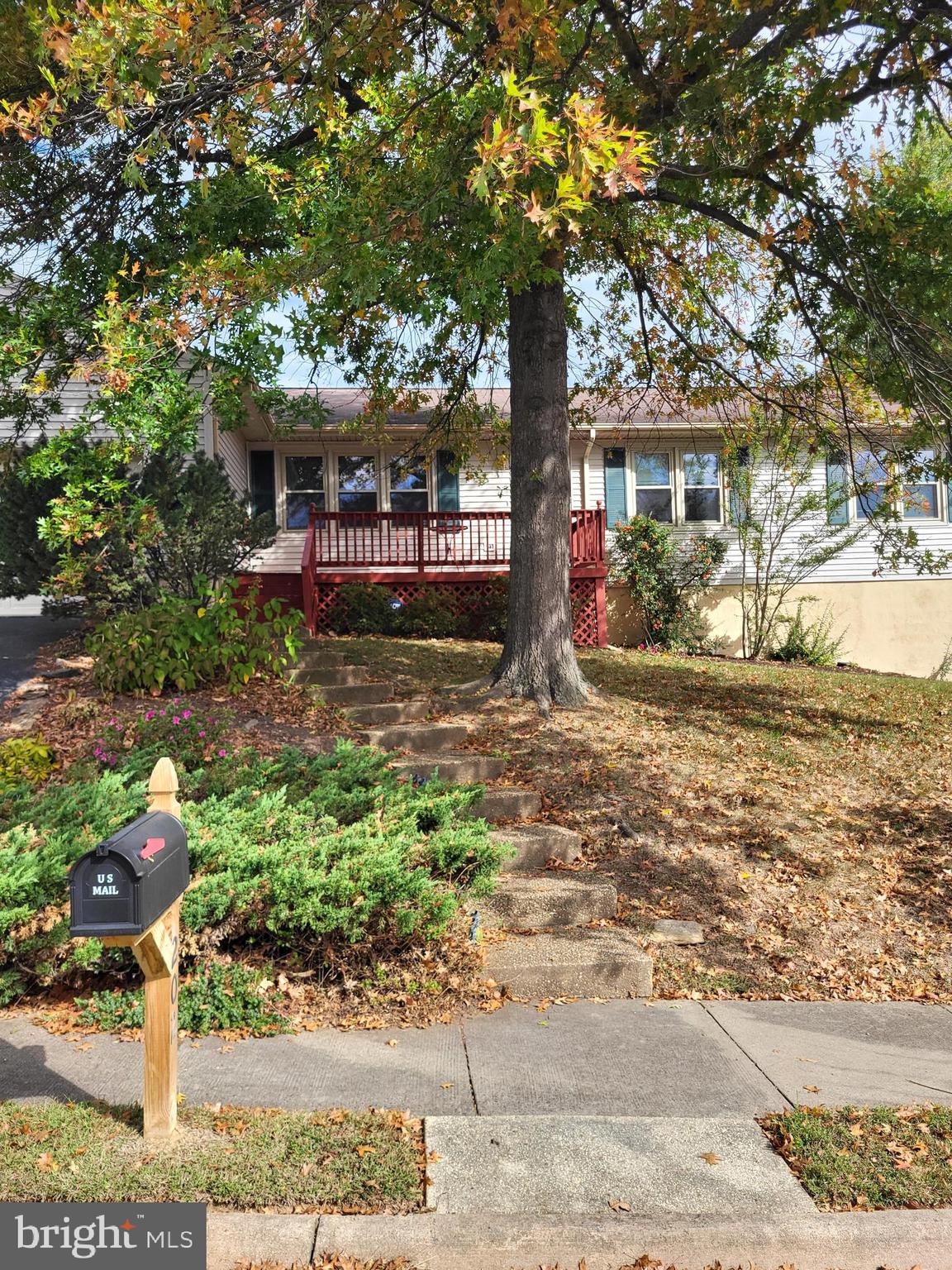 202 STRATFORD PLACE SW