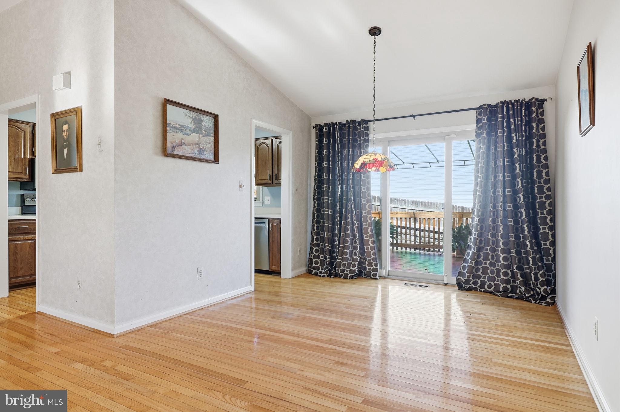 ROSESTONE CT - Residential