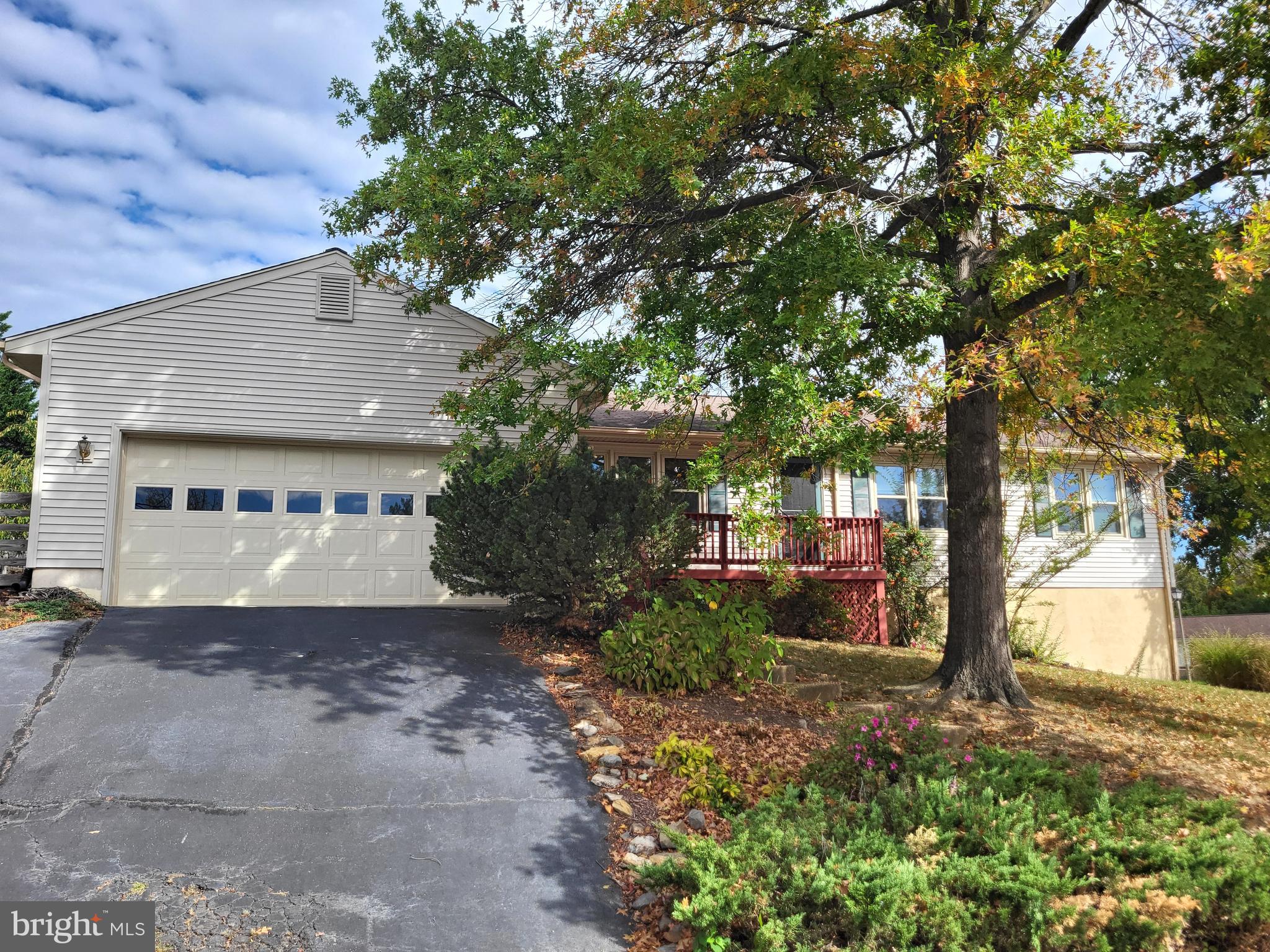 202 STRATFORD PLACE SW