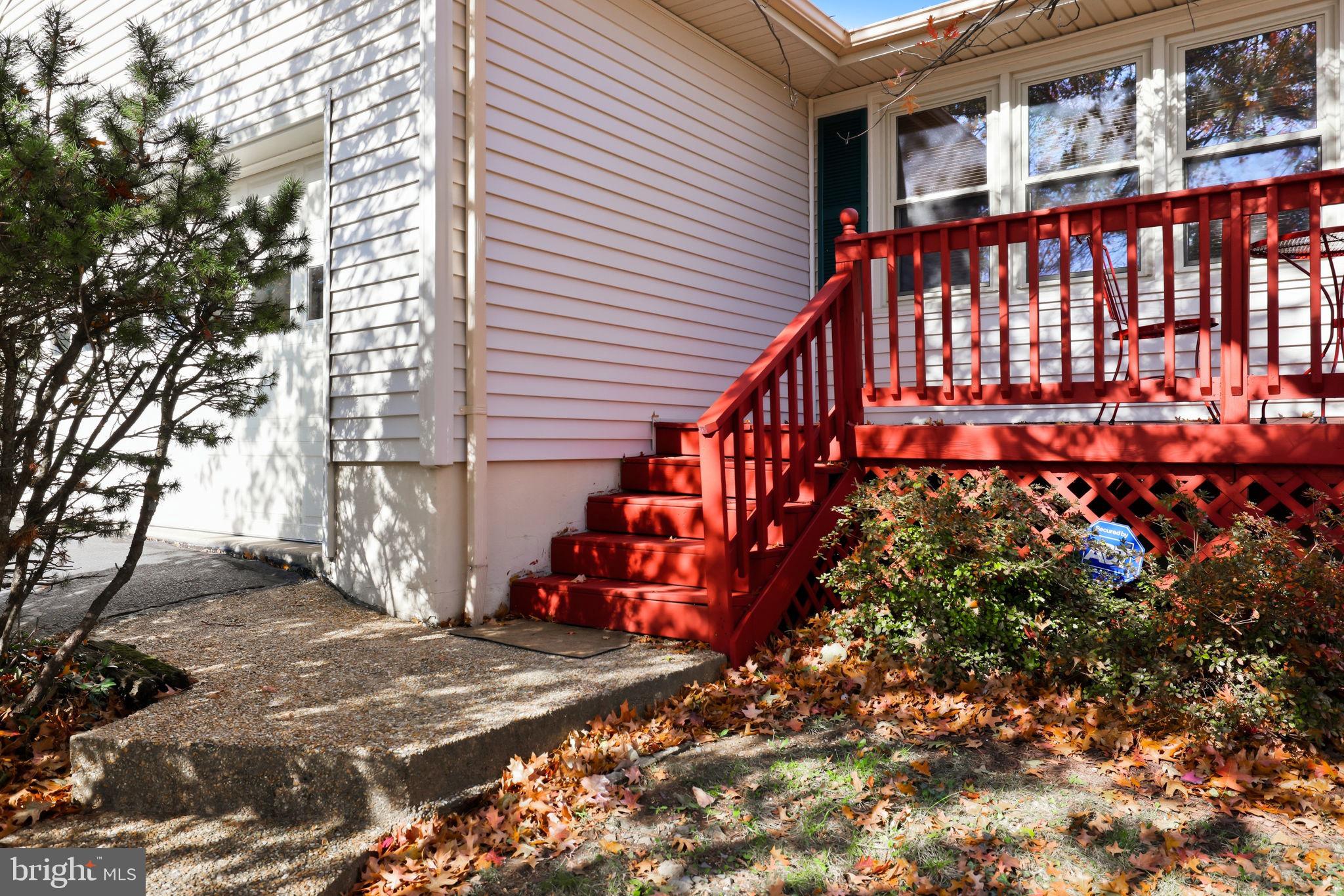 202 STRATFORD PLACE SW