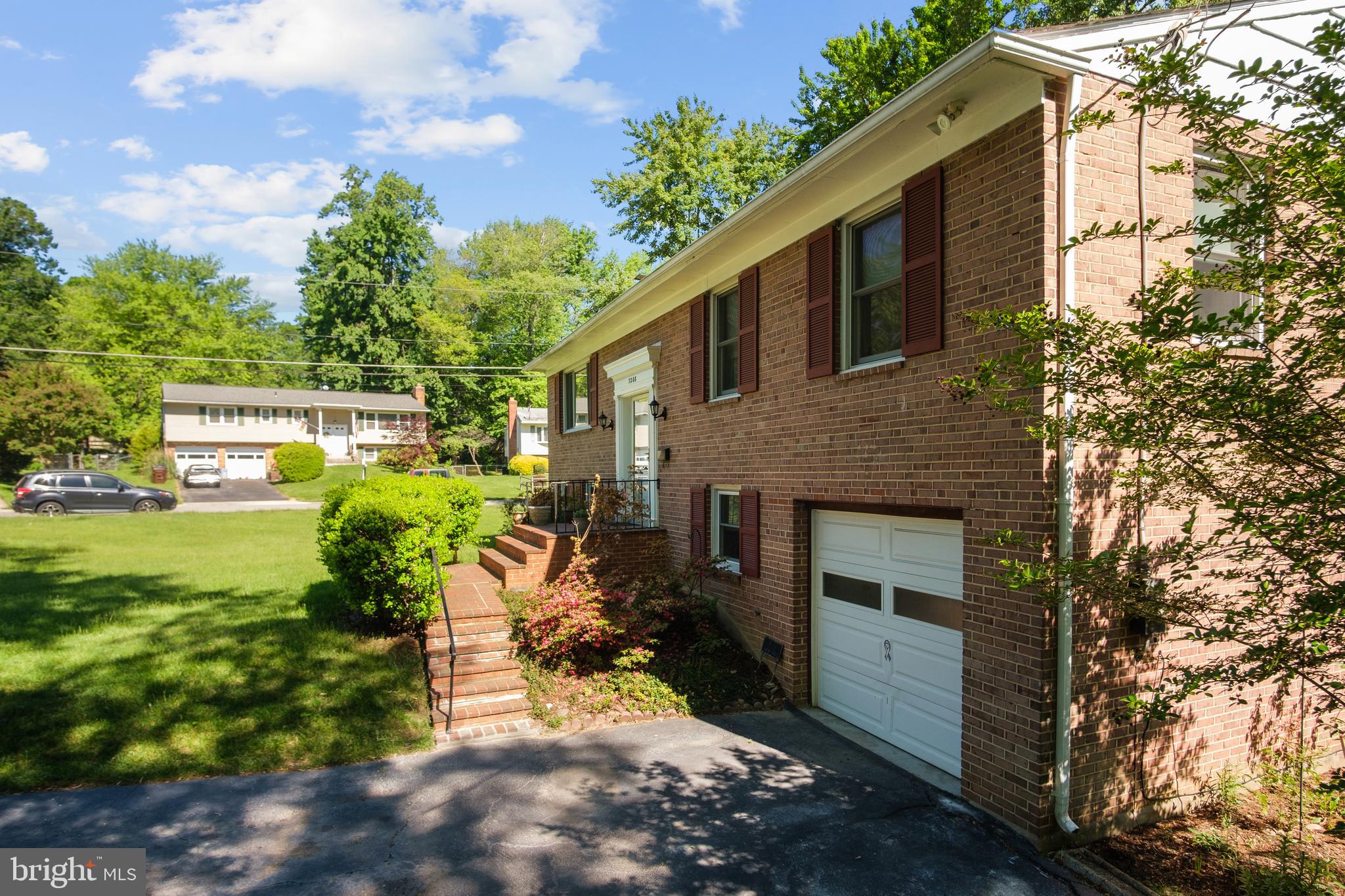 RIVERSIDE ESTATES - Residential