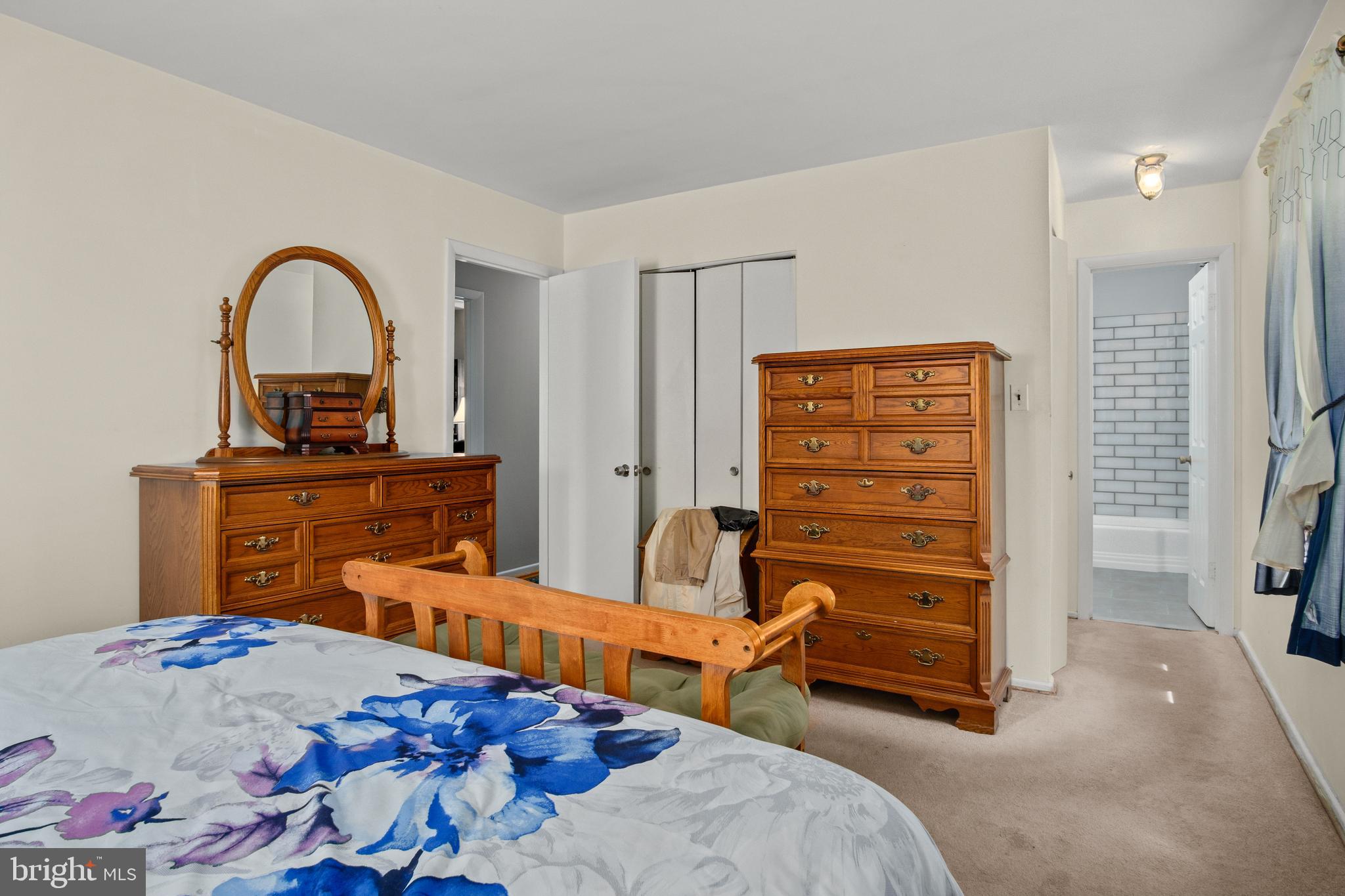 RIVERSIDE ESTATES - Residential