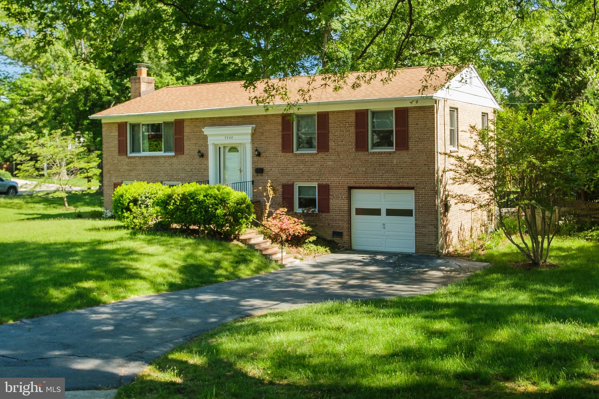 RIVERSIDE ESTATES - Residential