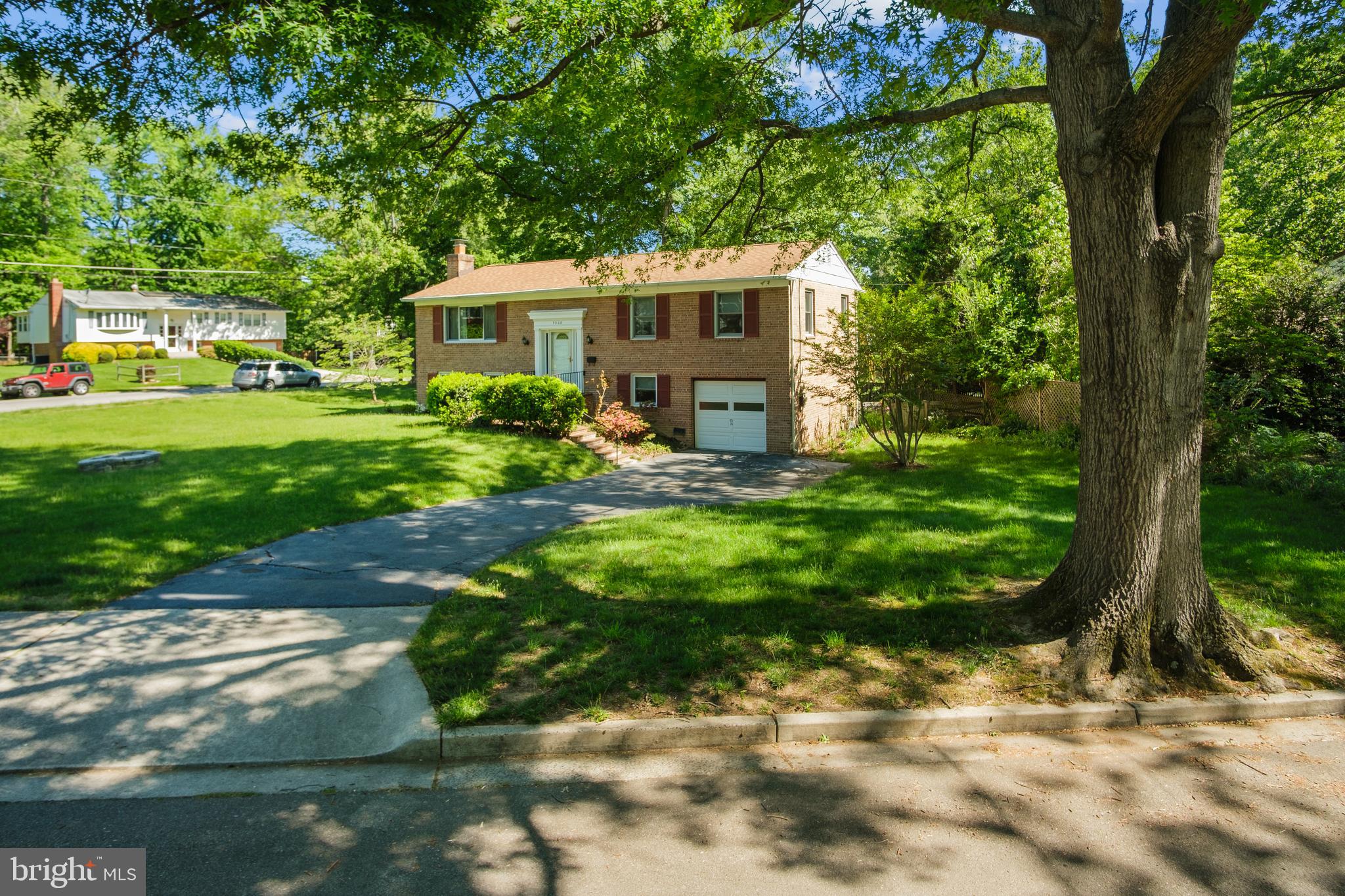 RIVERSIDE ESTATES - Residential