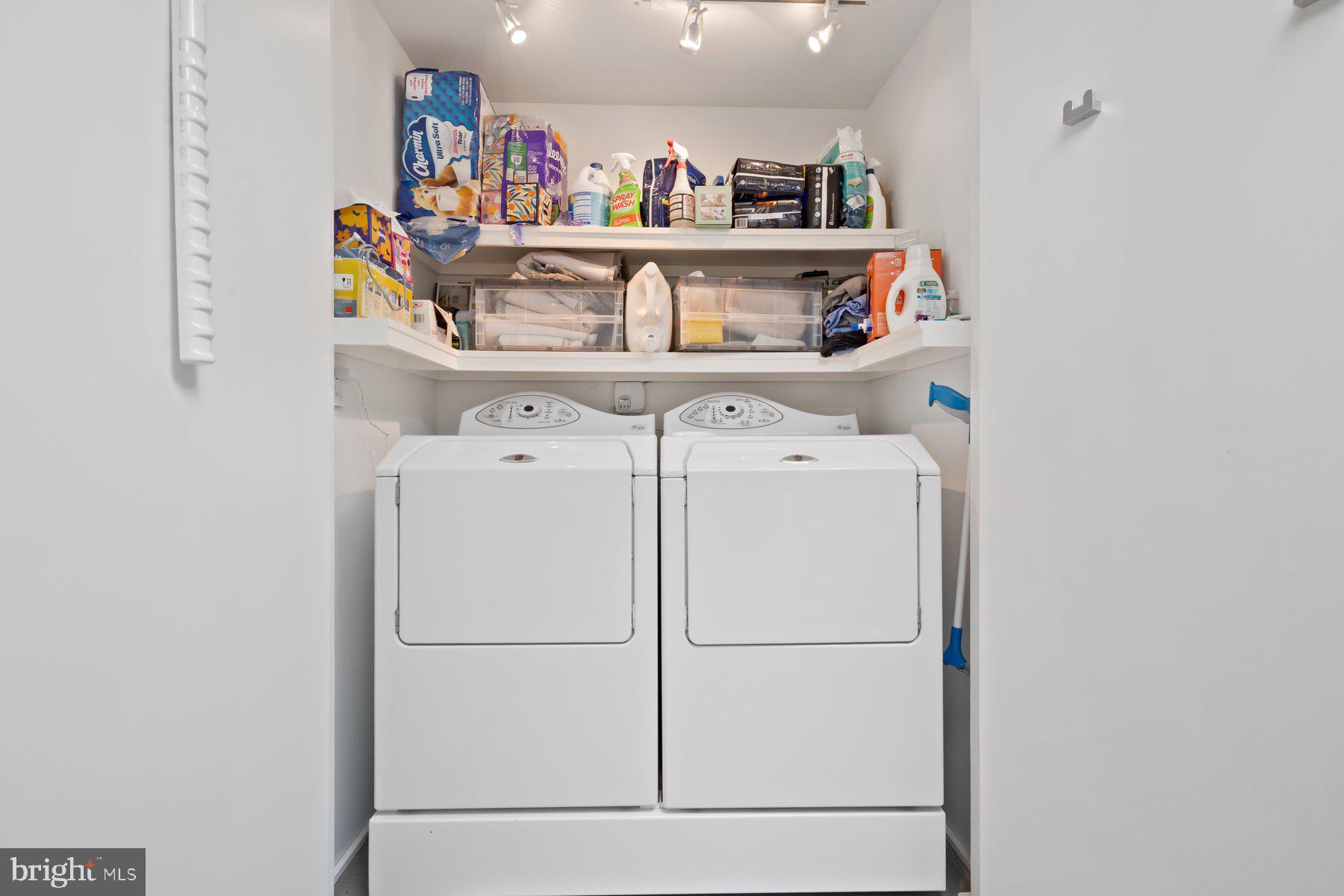 ANCIENT OAK - Residential