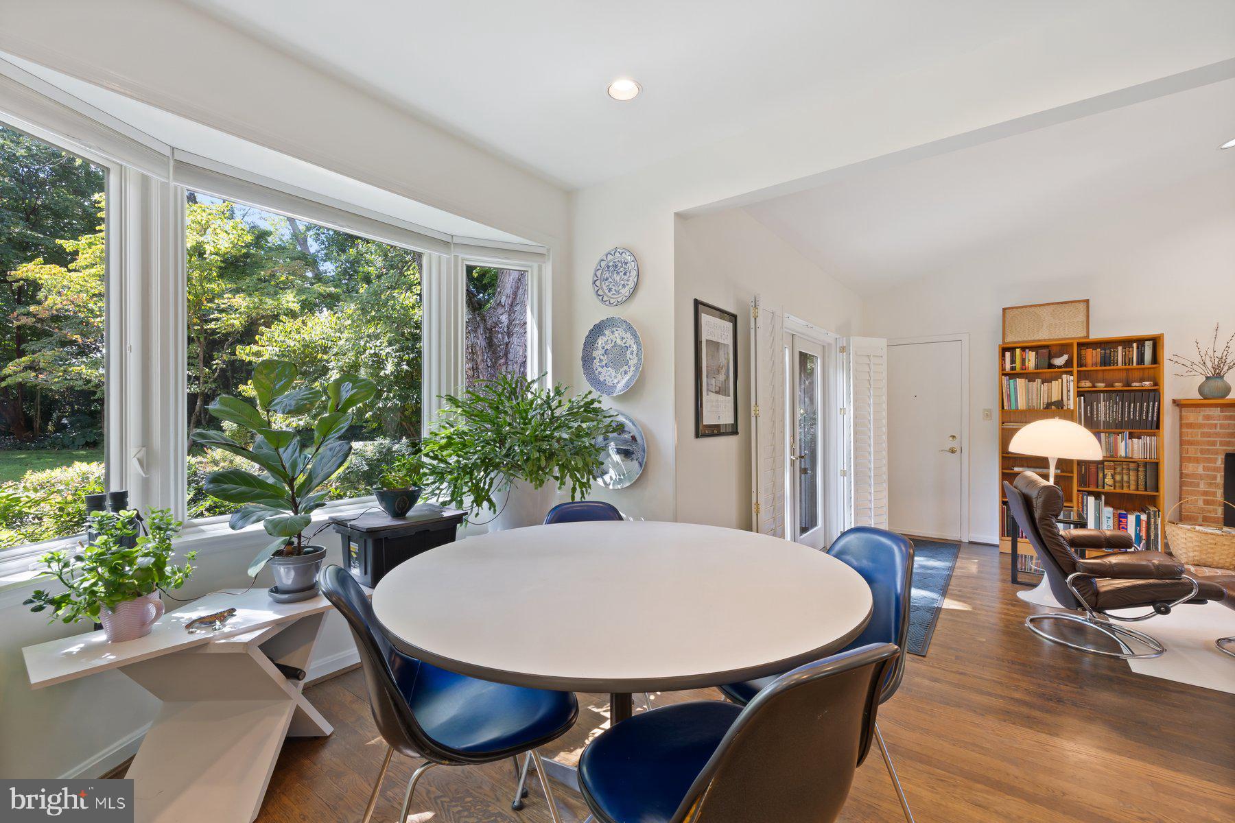 ANCIENT OAK - Residential