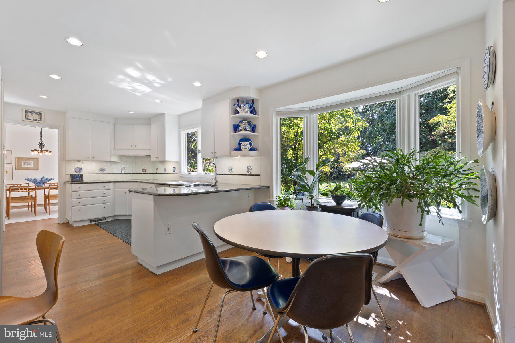 ANCIENT OAK - Residential