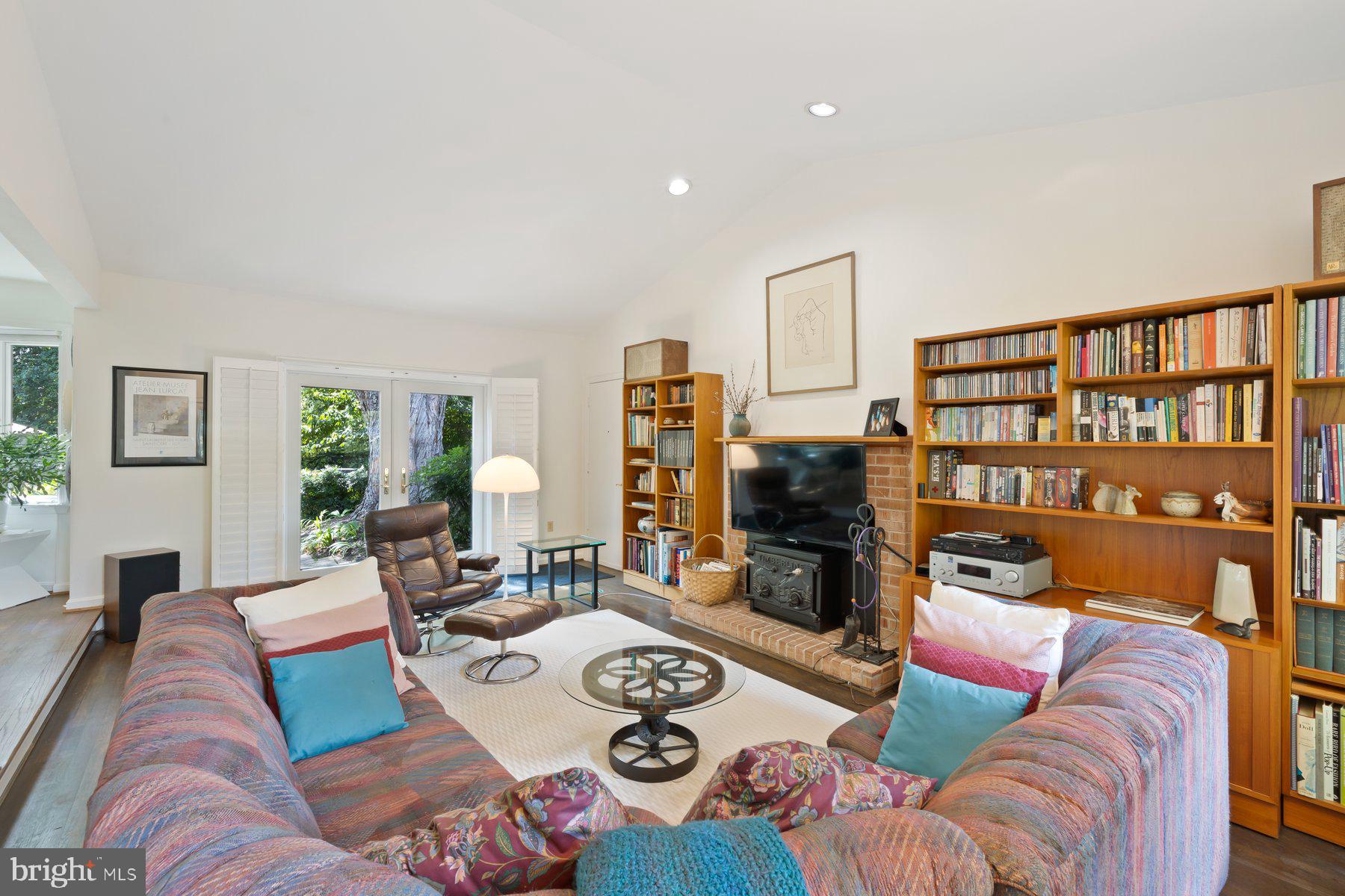 ANCIENT OAK - Residential