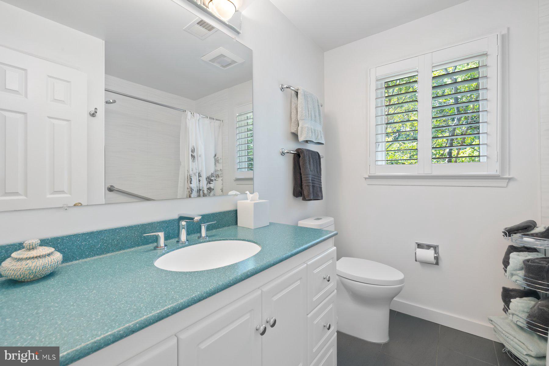 ANCIENT OAK - Residential