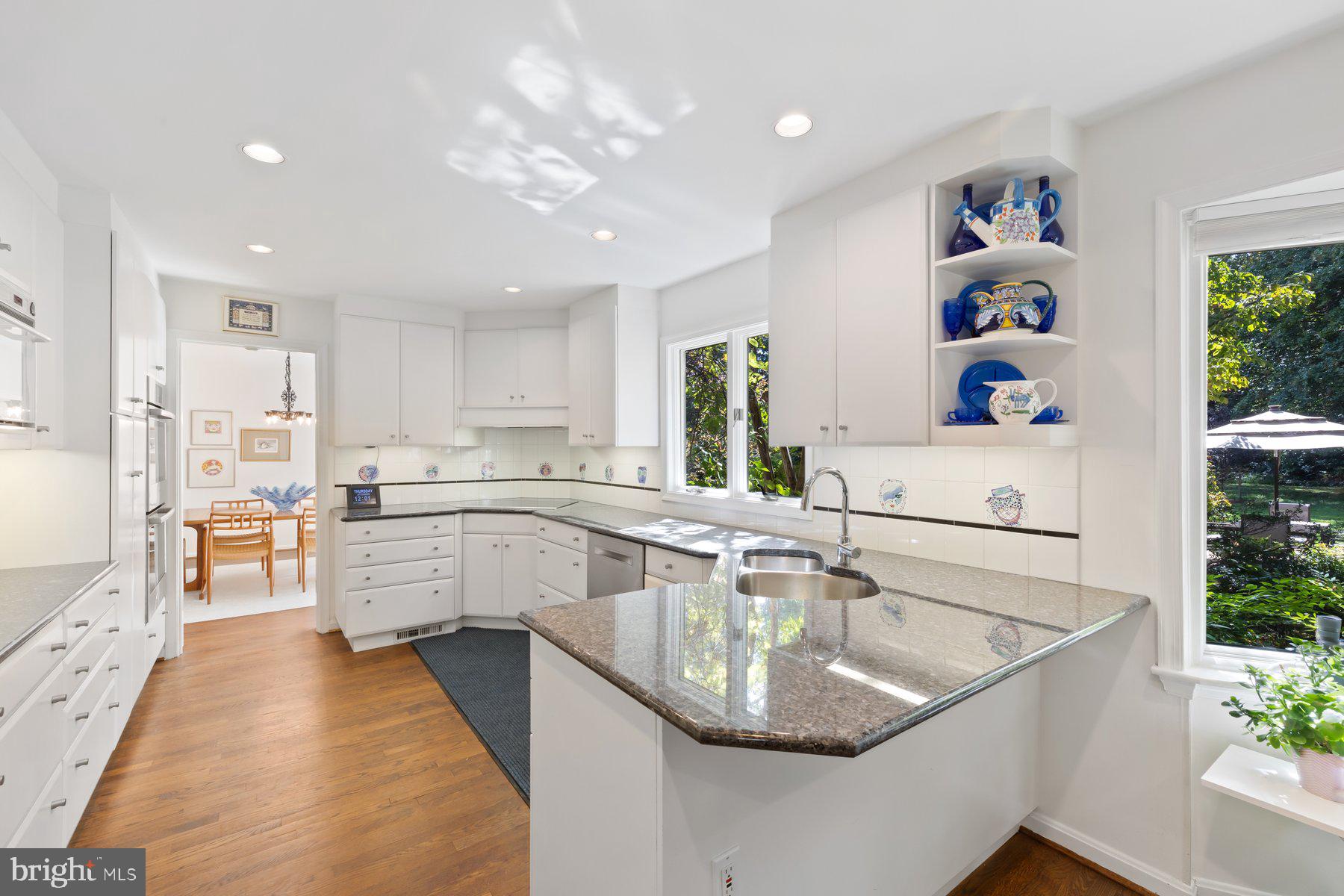 ANCIENT OAK - Residential