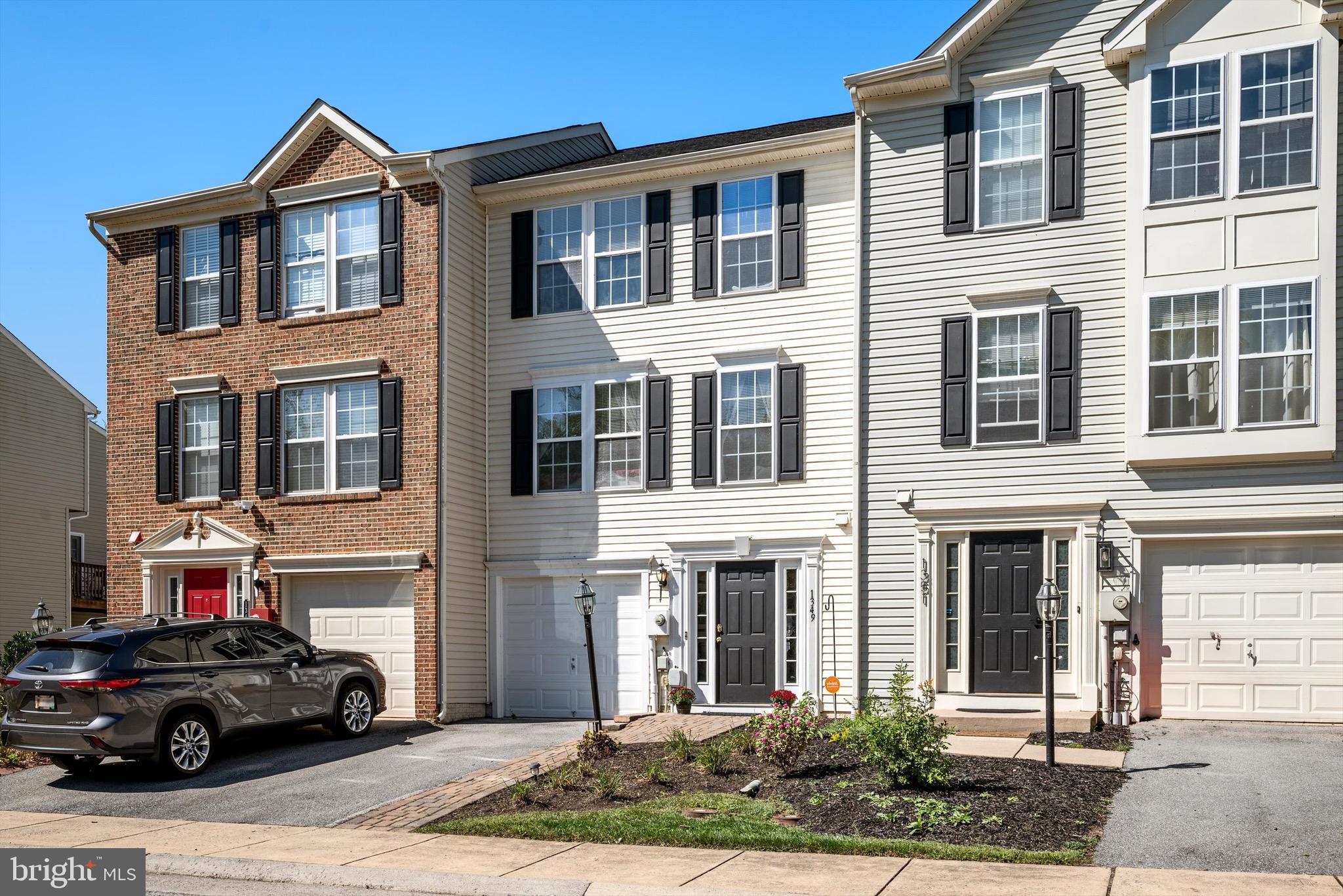 LAKELAND PLACE - Residential