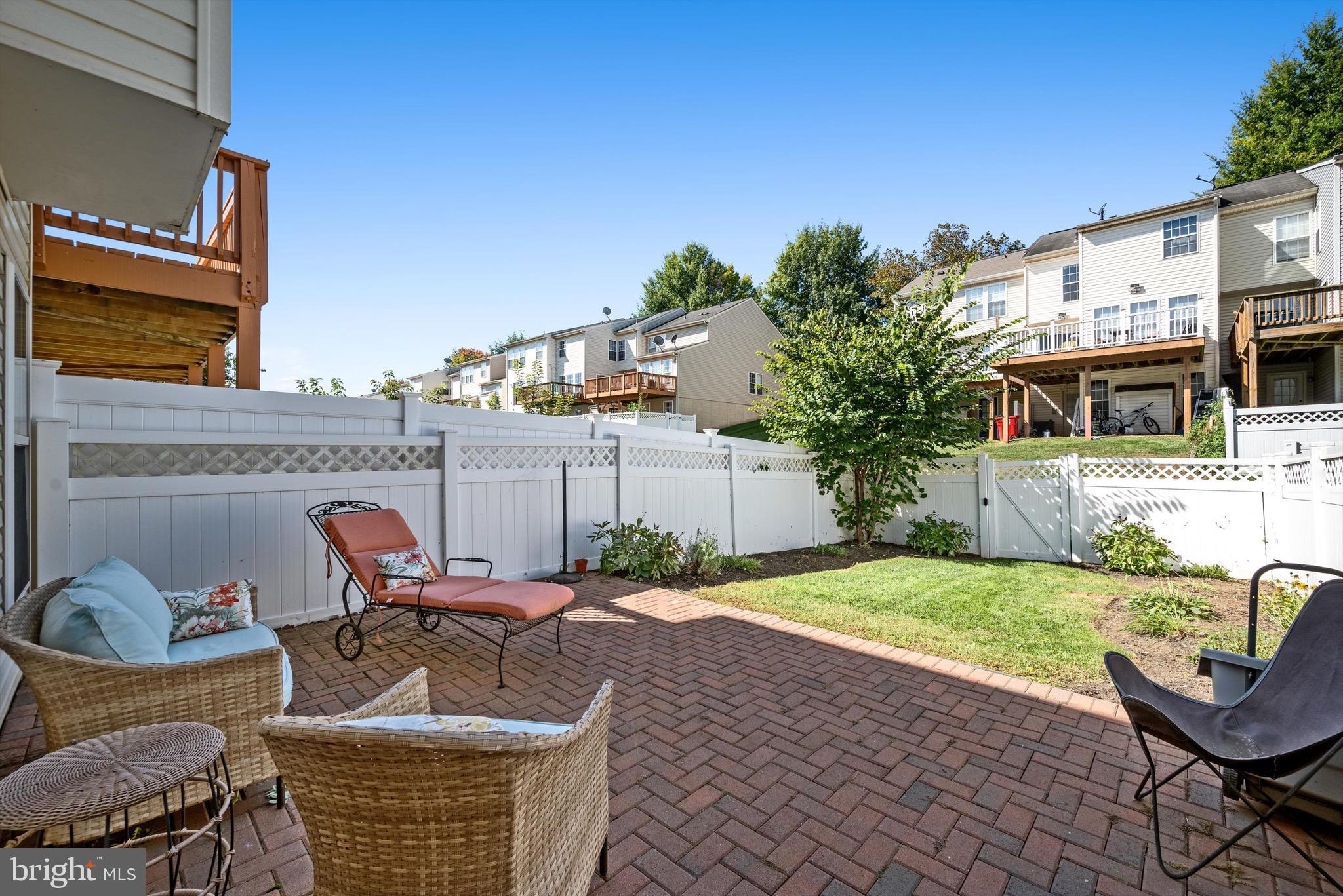 LAKELAND PLACE - Residential