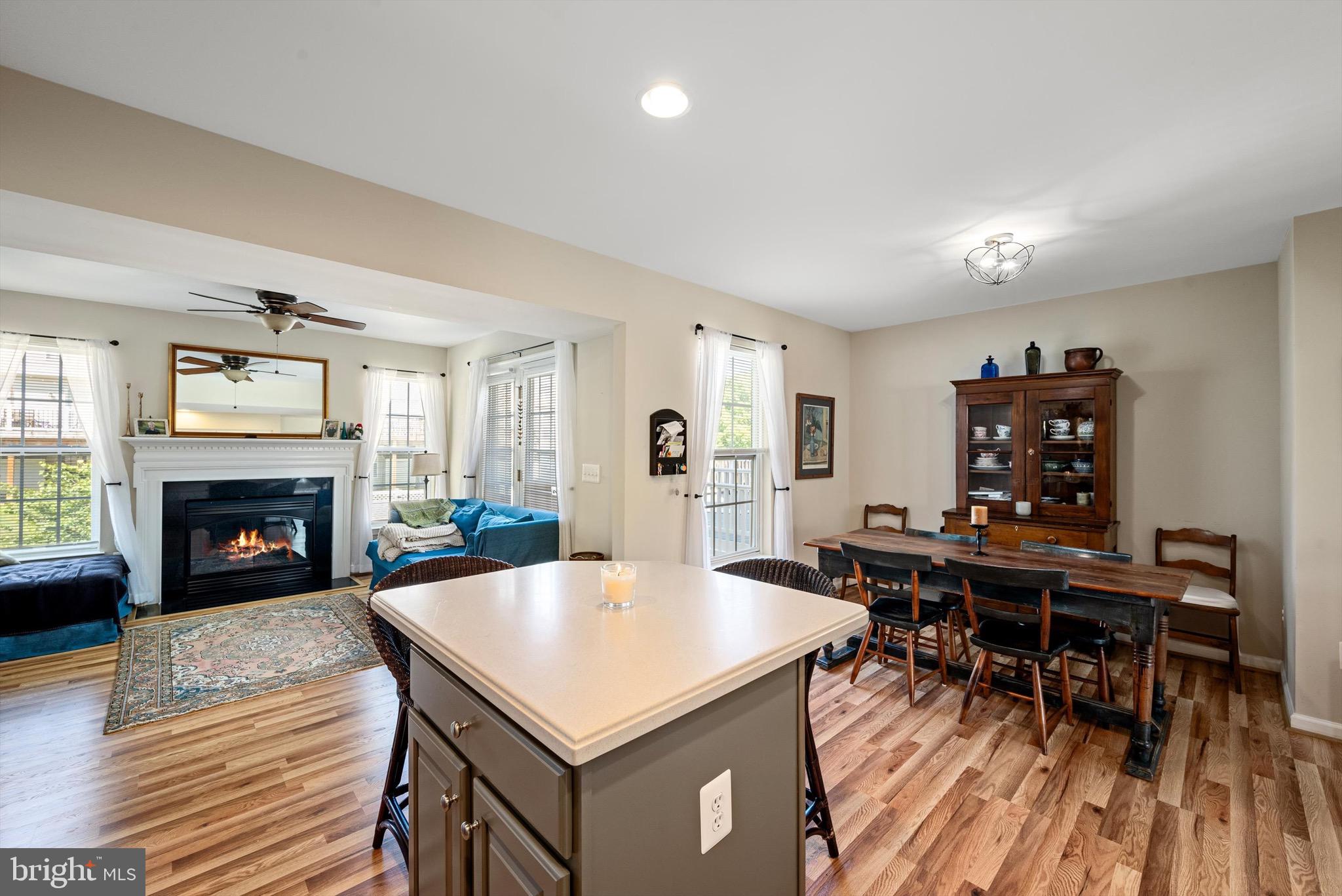 LAKELAND PLACE - Residential