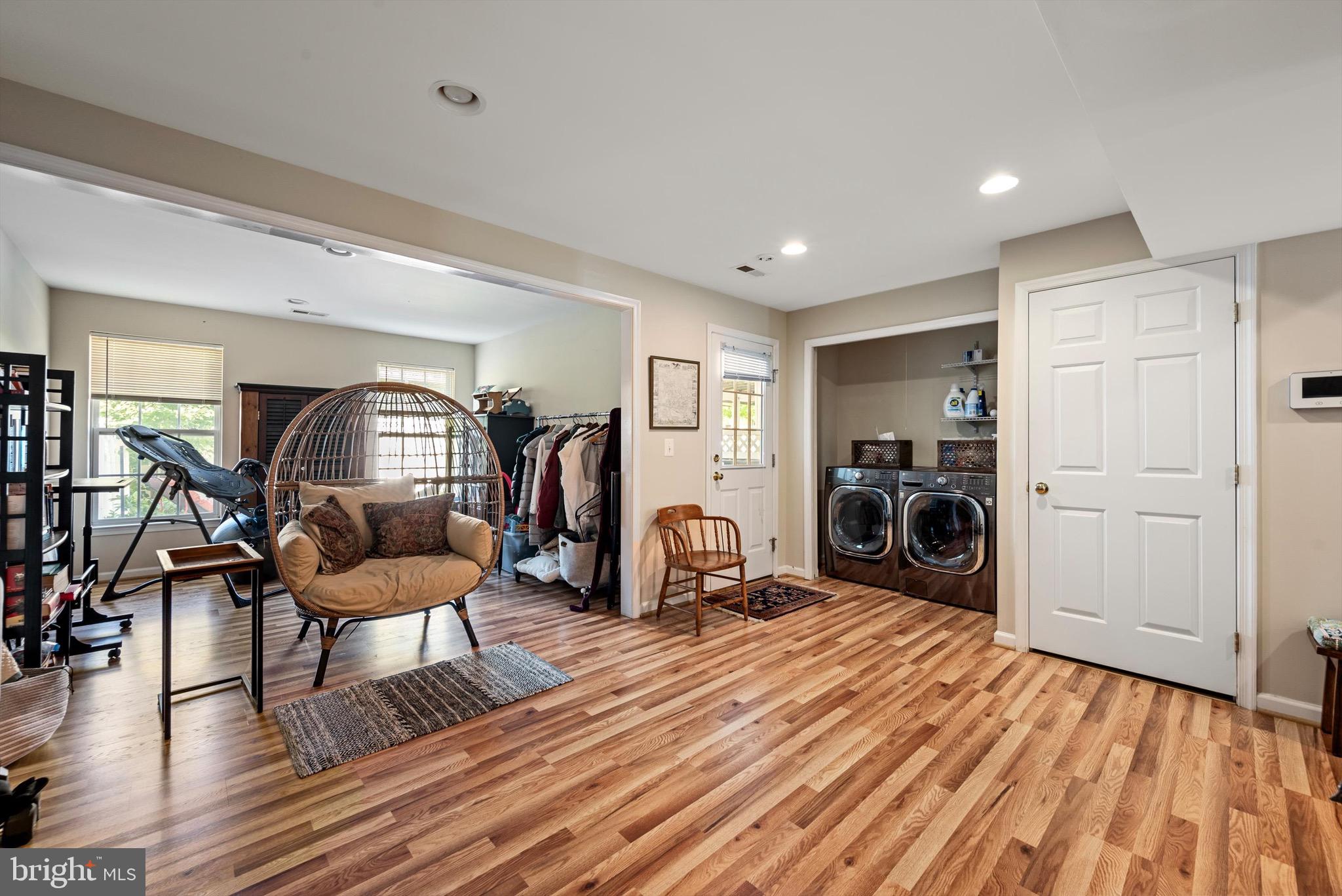 LAKELAND PLACE - Residential