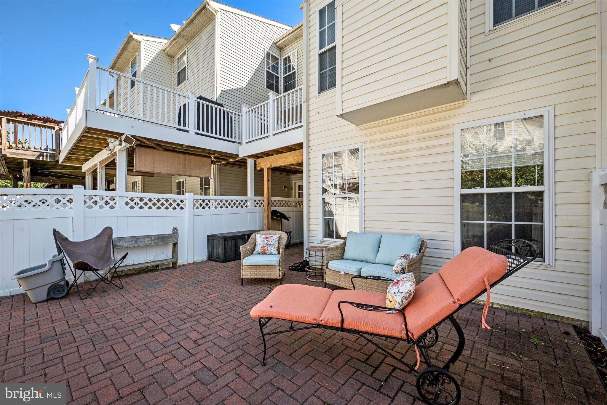 LAKELAND PLACE - Residential