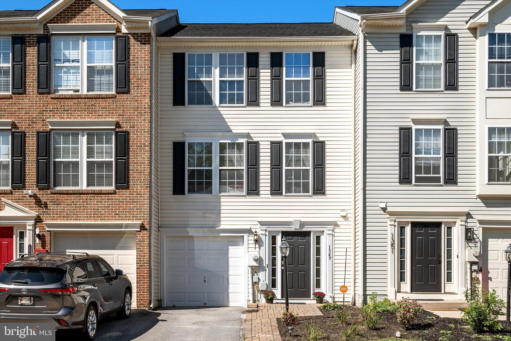 LAKELAND PLACE - Residential