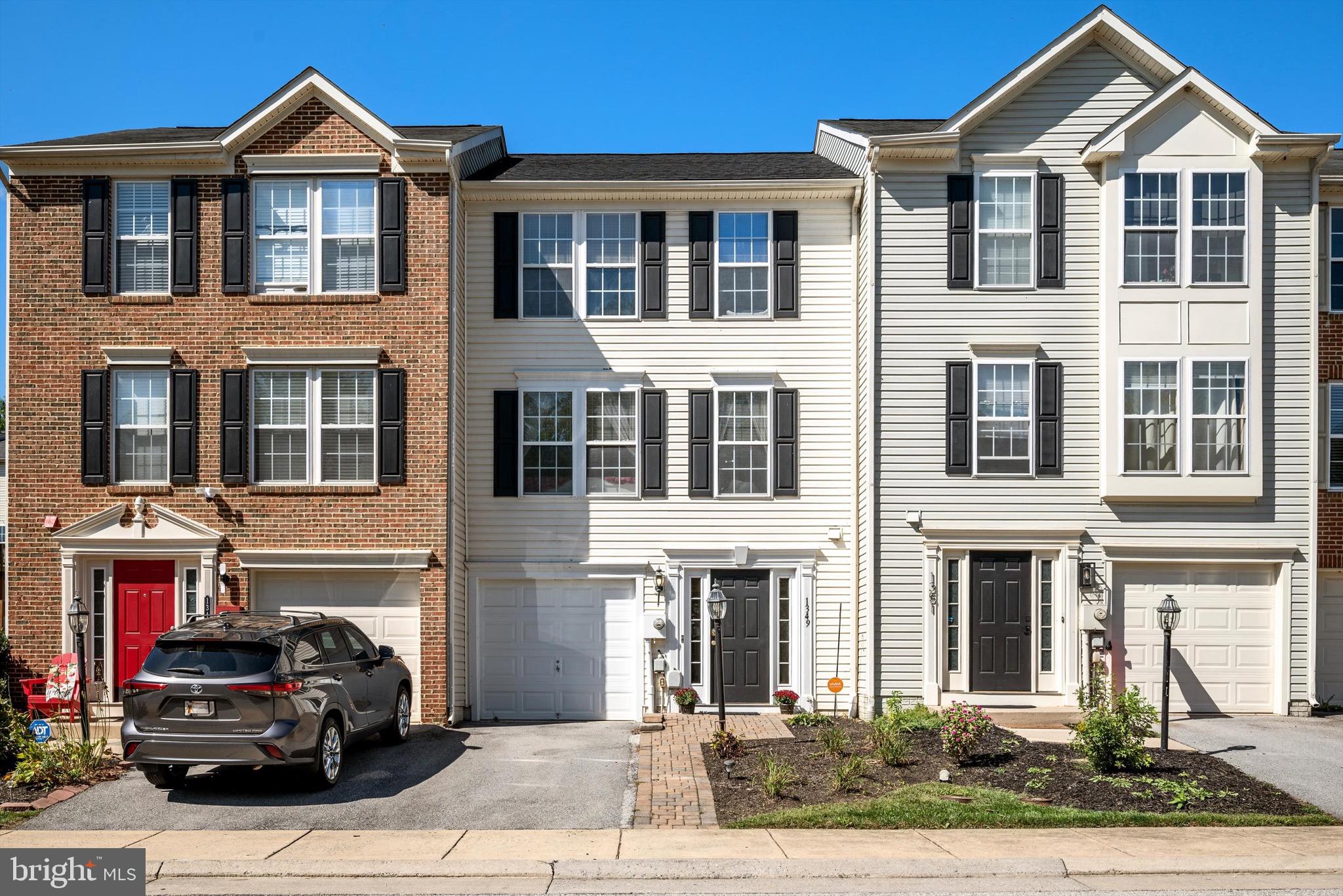 LAKELAND PLACE - Residential