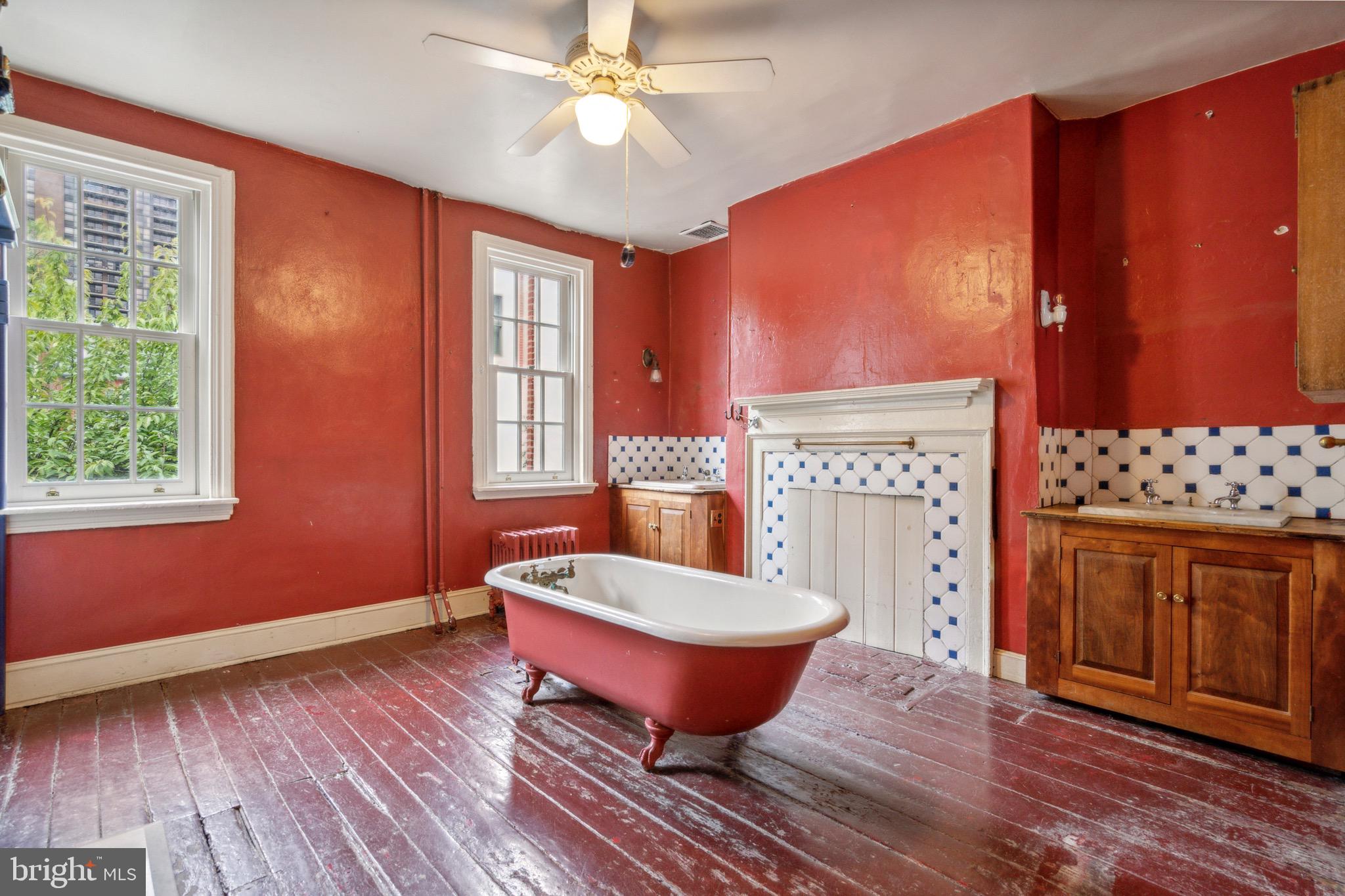 SOCIETY HILL - Residential