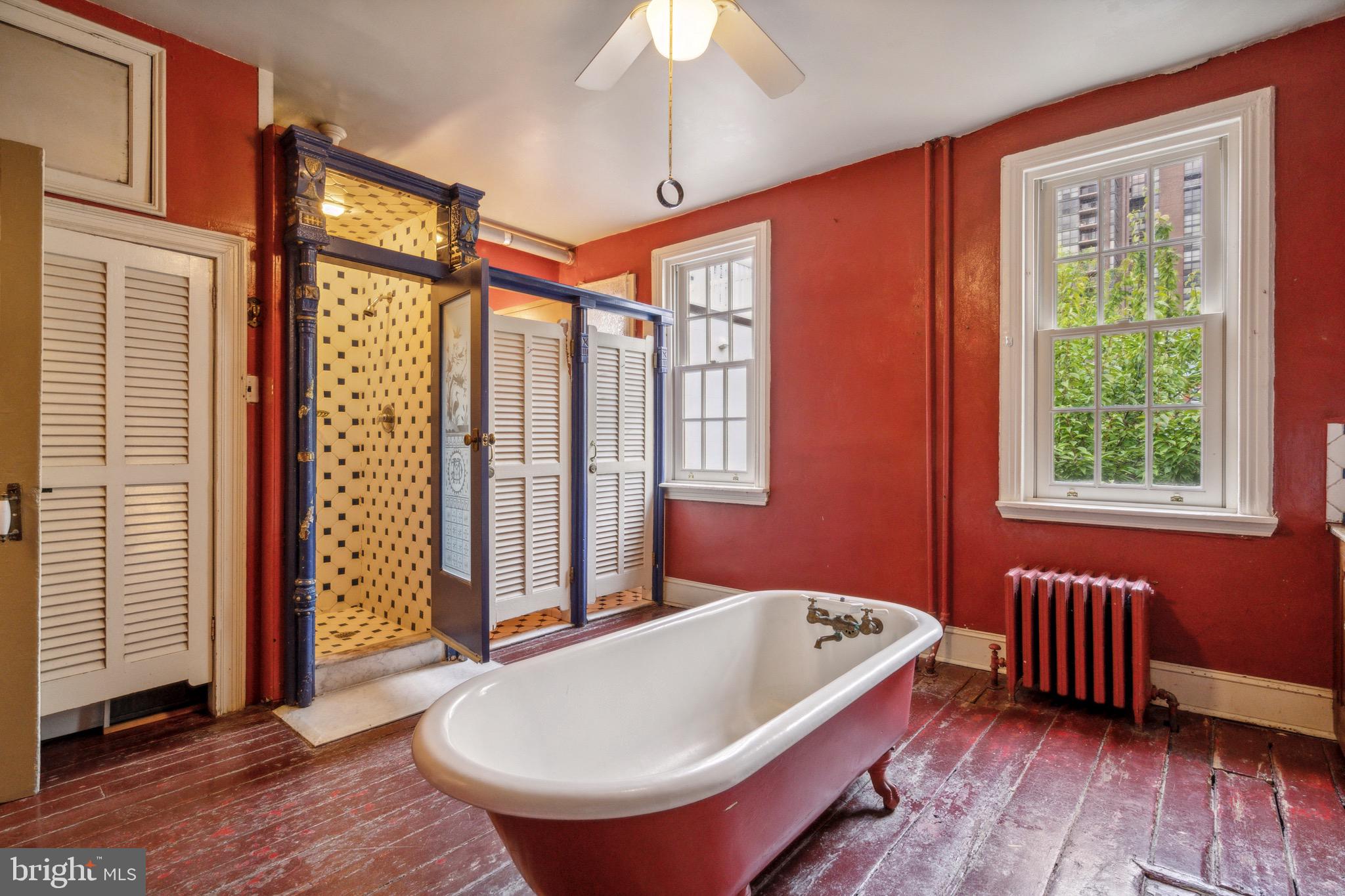 SOCIETY HILL - Residential