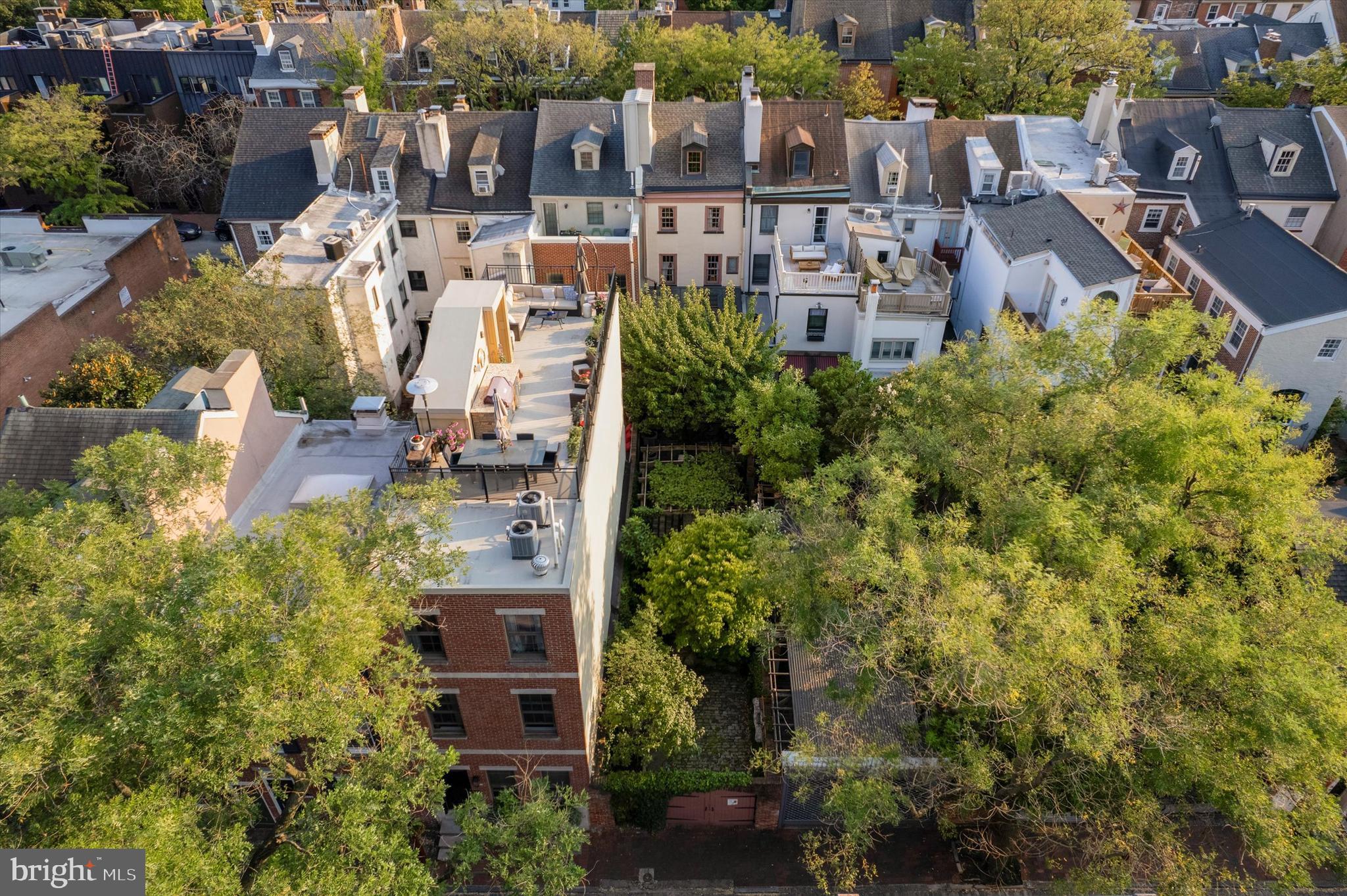 SOCIETY HILL - Residential