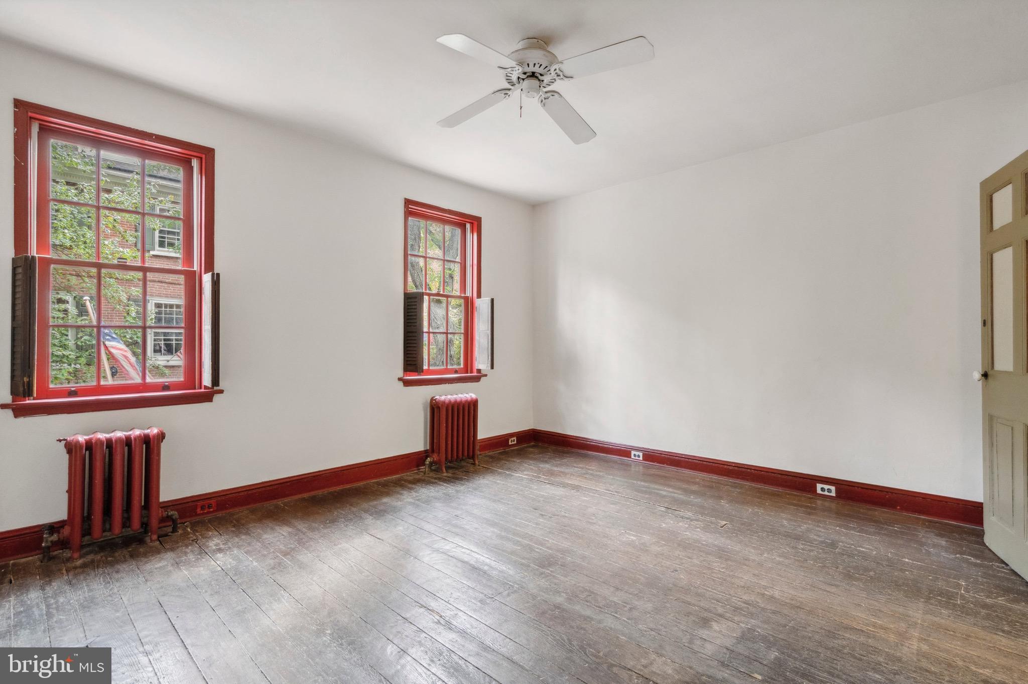 SOCIETY HILL - Residential