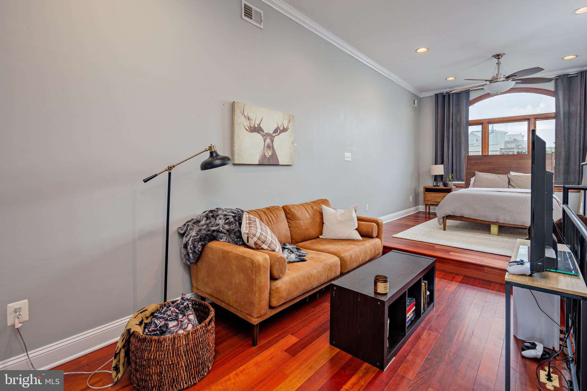 RIVERSIDE - Residential