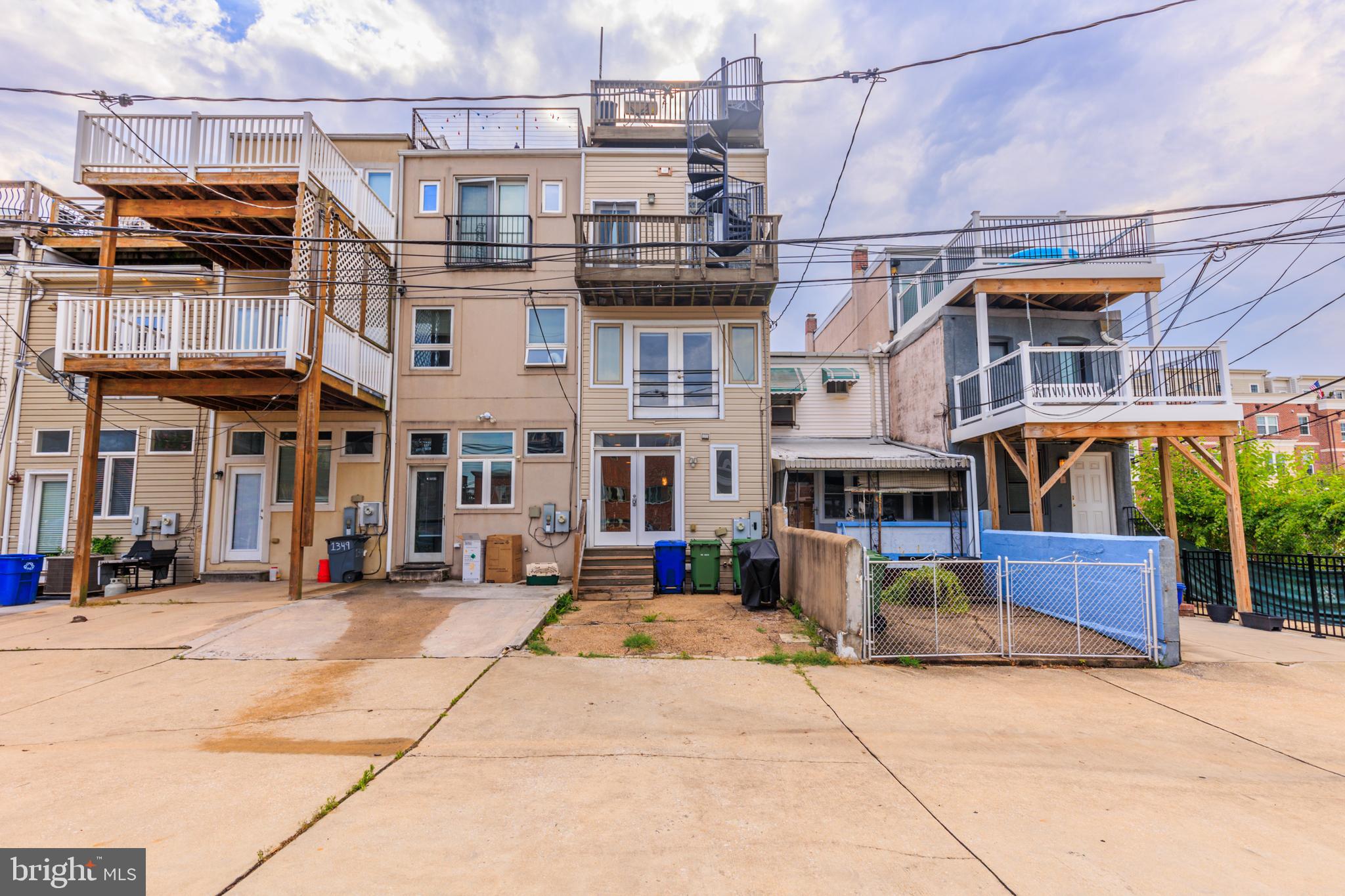 RIVERSIDE - Residential