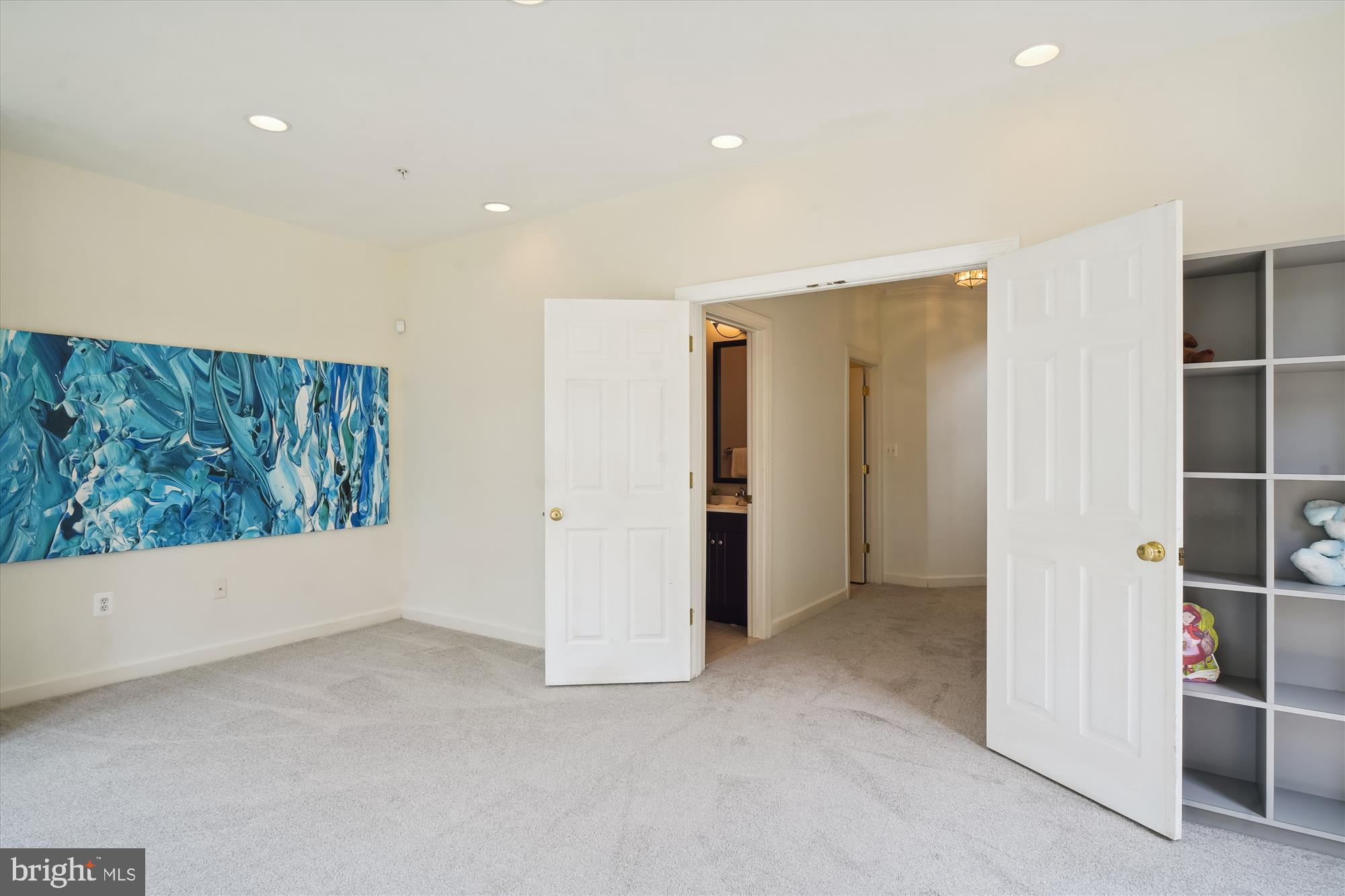 CHURCHILL TOWN SECTOR - Residential