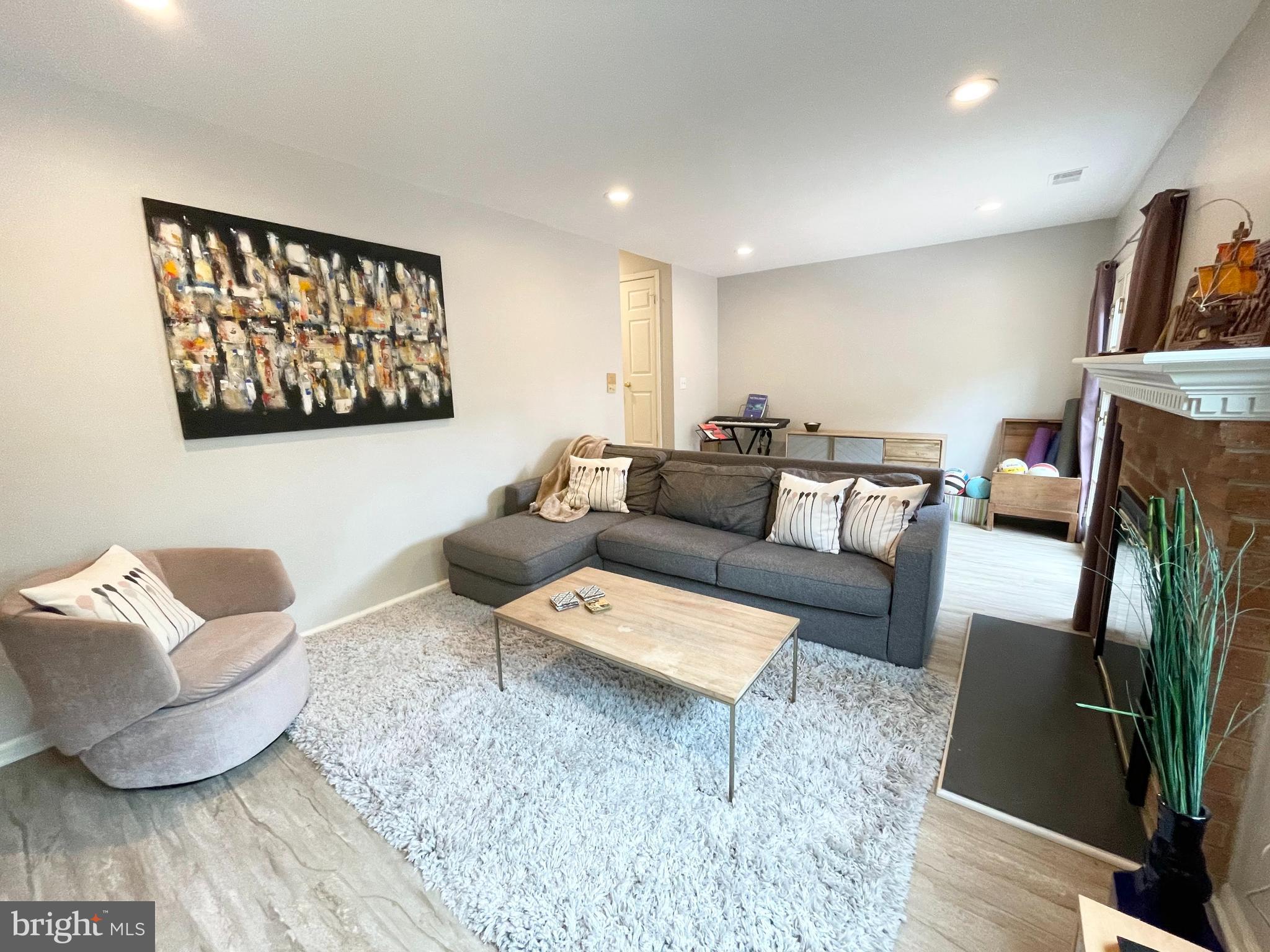 SEMINARY PARK - Residential Lease