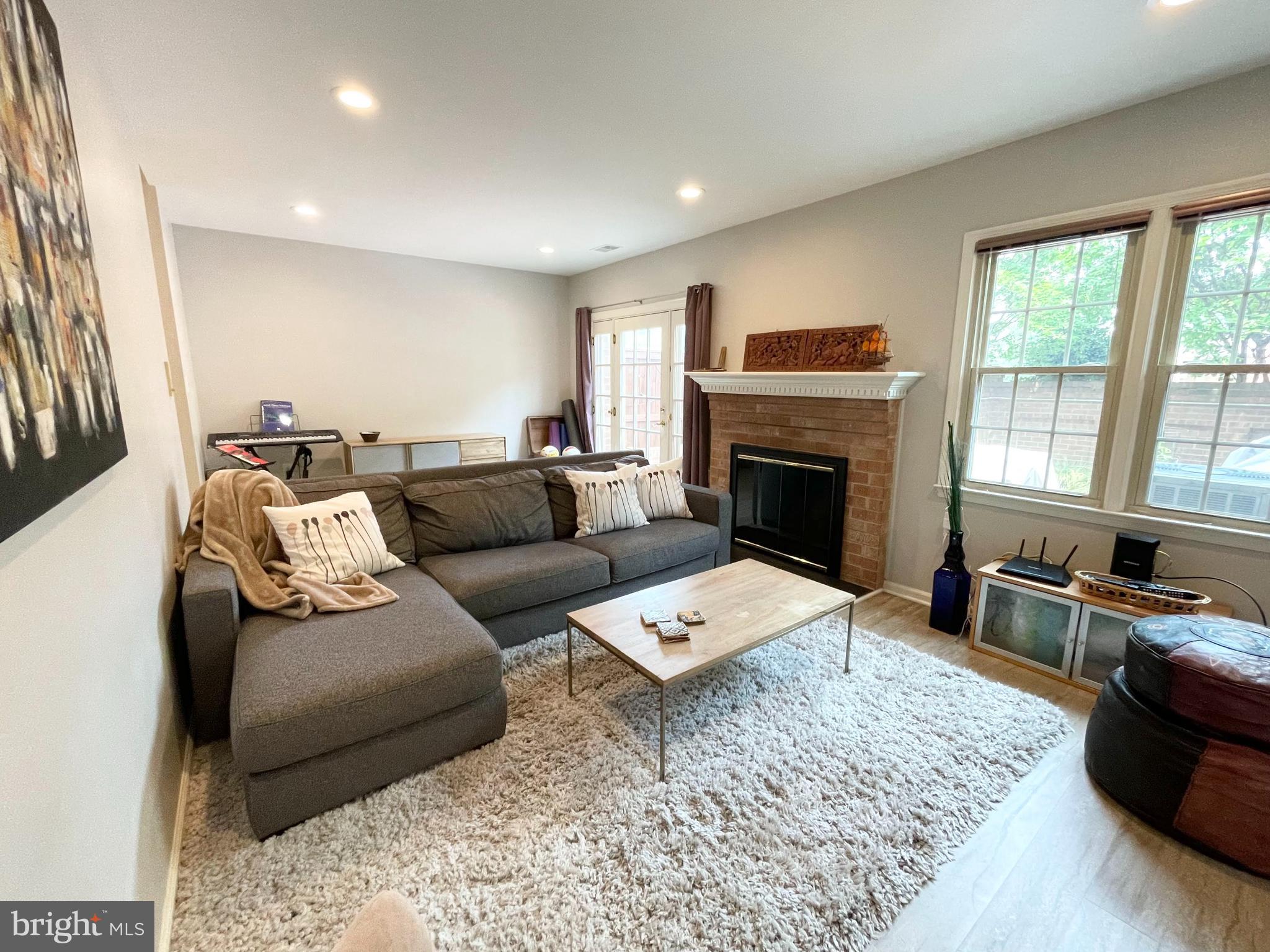 SEMINARY PARK - Residential Lease