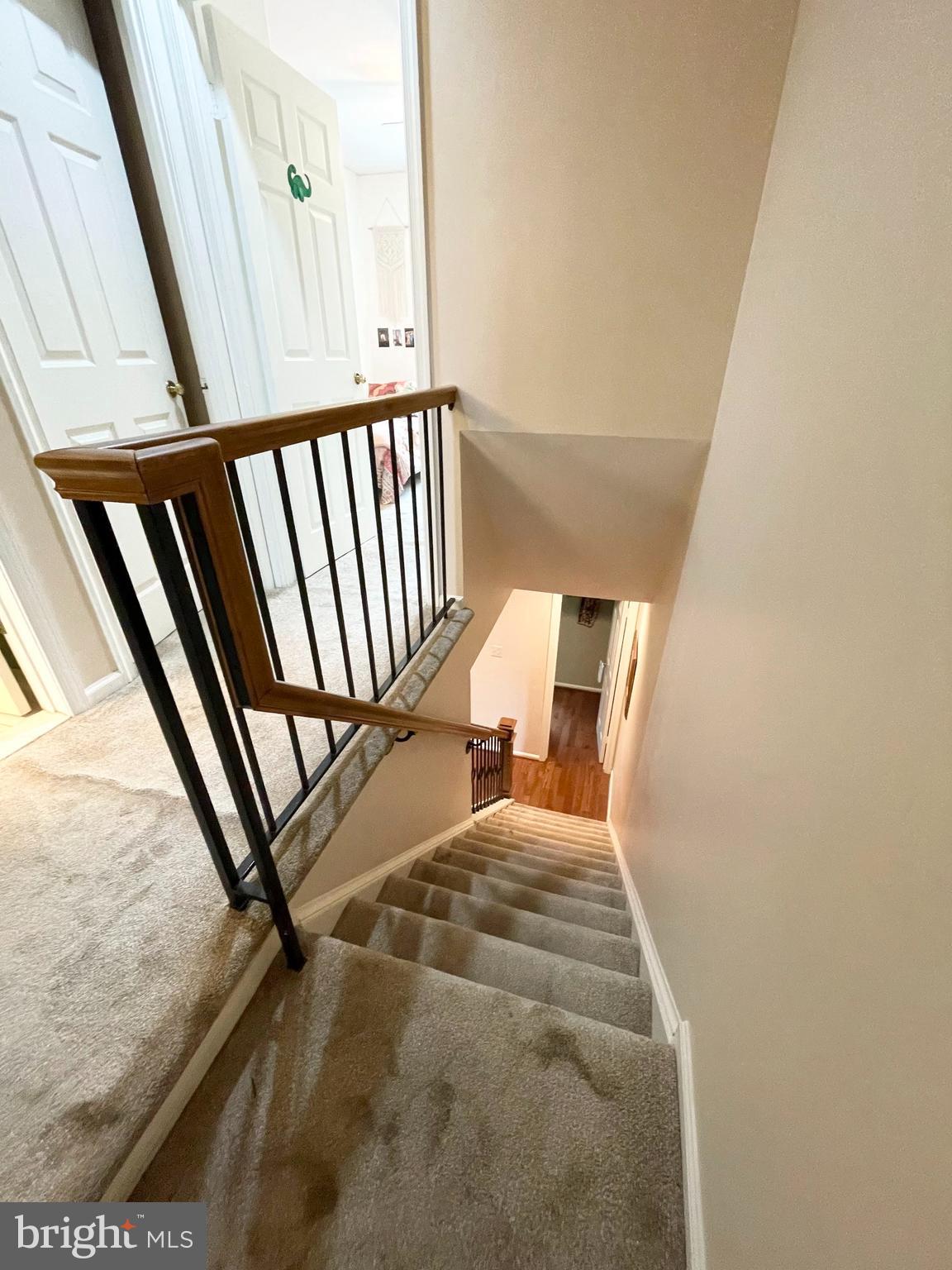 SEMINARY PARK - Residential Lease