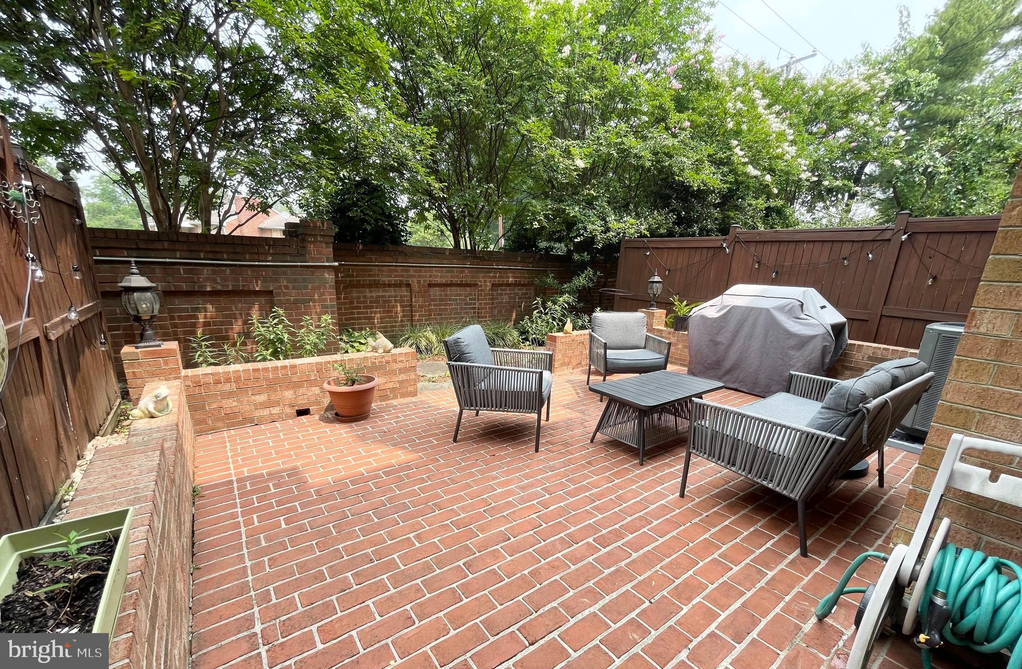 SEMINARY PARK - Residential Lease