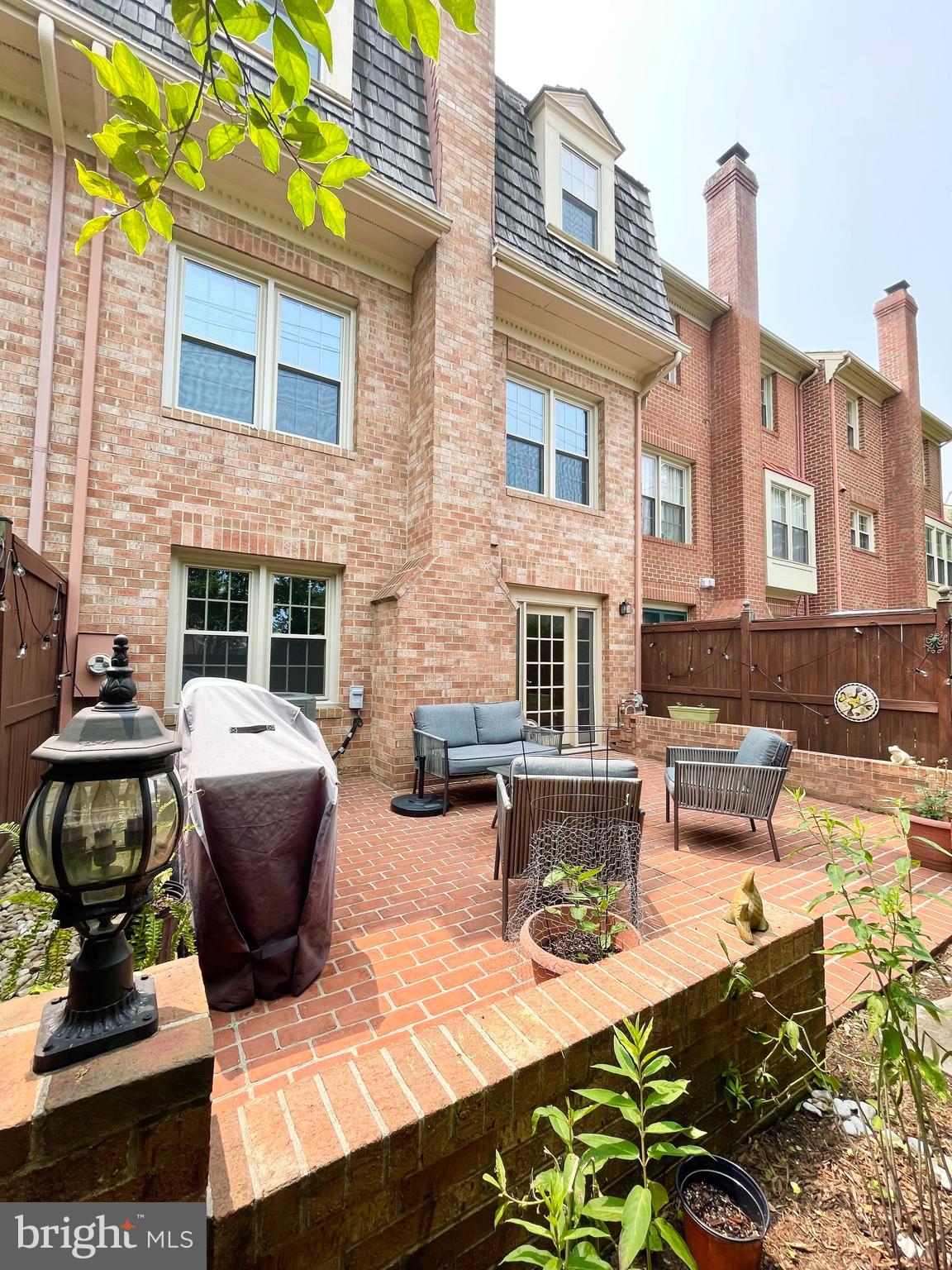 SEMINARY PARK - Residential Lease