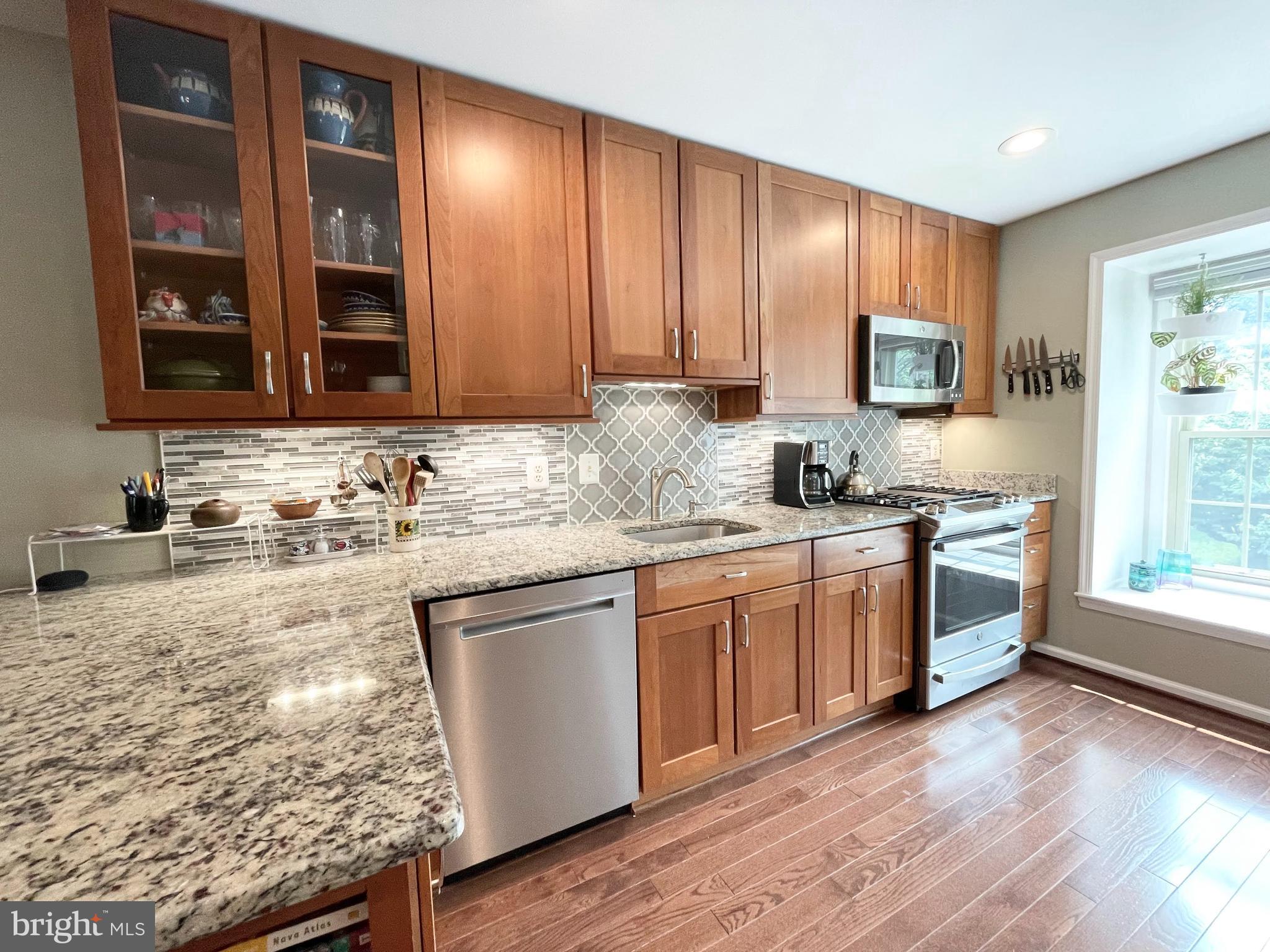 SEMINARY PARK - Residential Lease